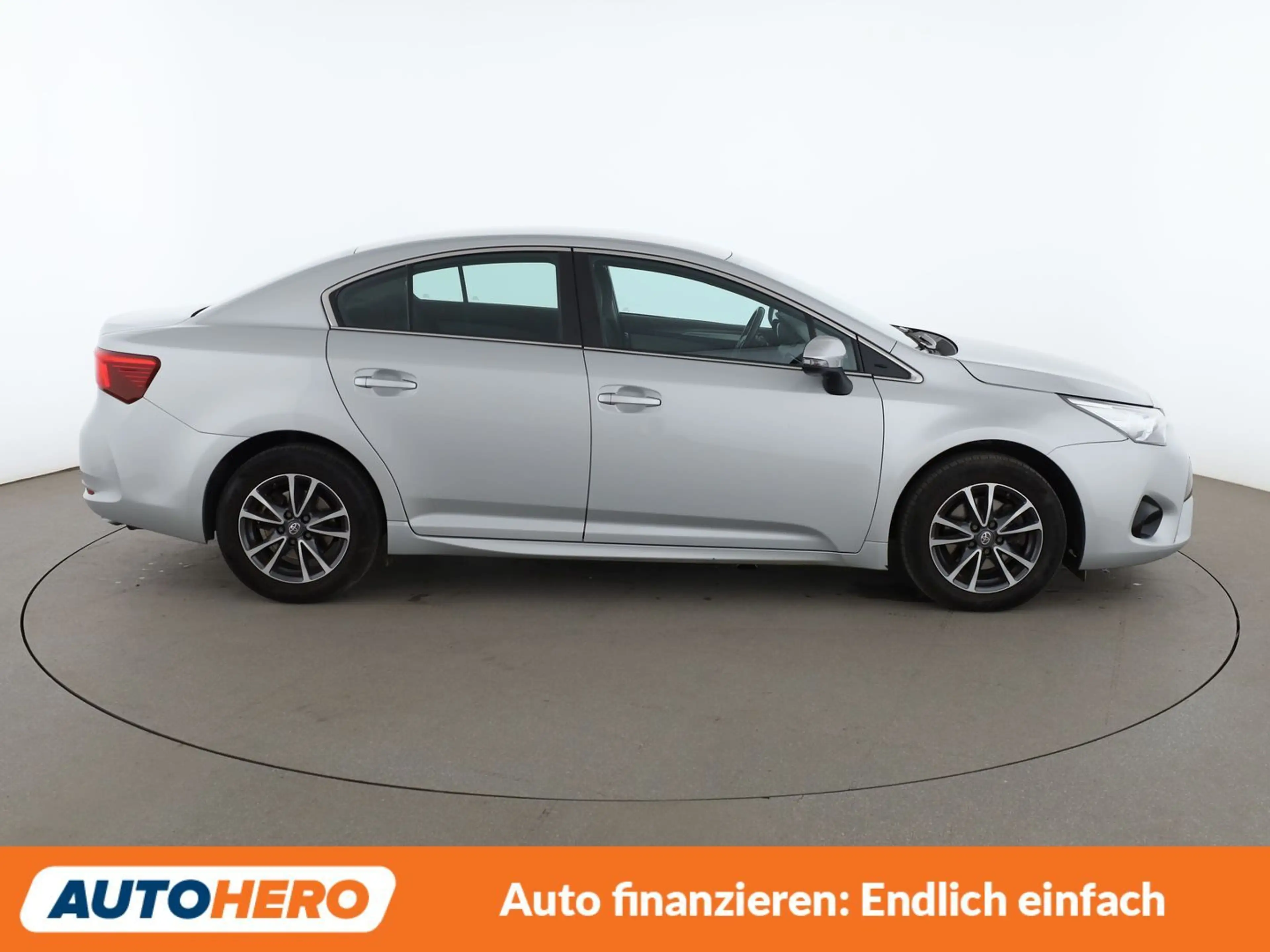 Toyota Avensis 1.8 Comfort *NAVI*LED*TEMPO*CAM* — photo 7