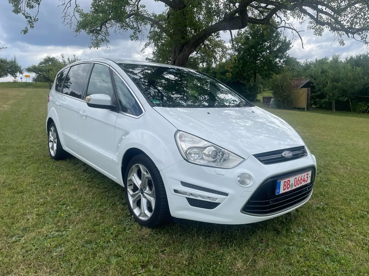 Ford S-Max Titanium 7 Sitzer AHK Soundsysytem Navi Wit - 1