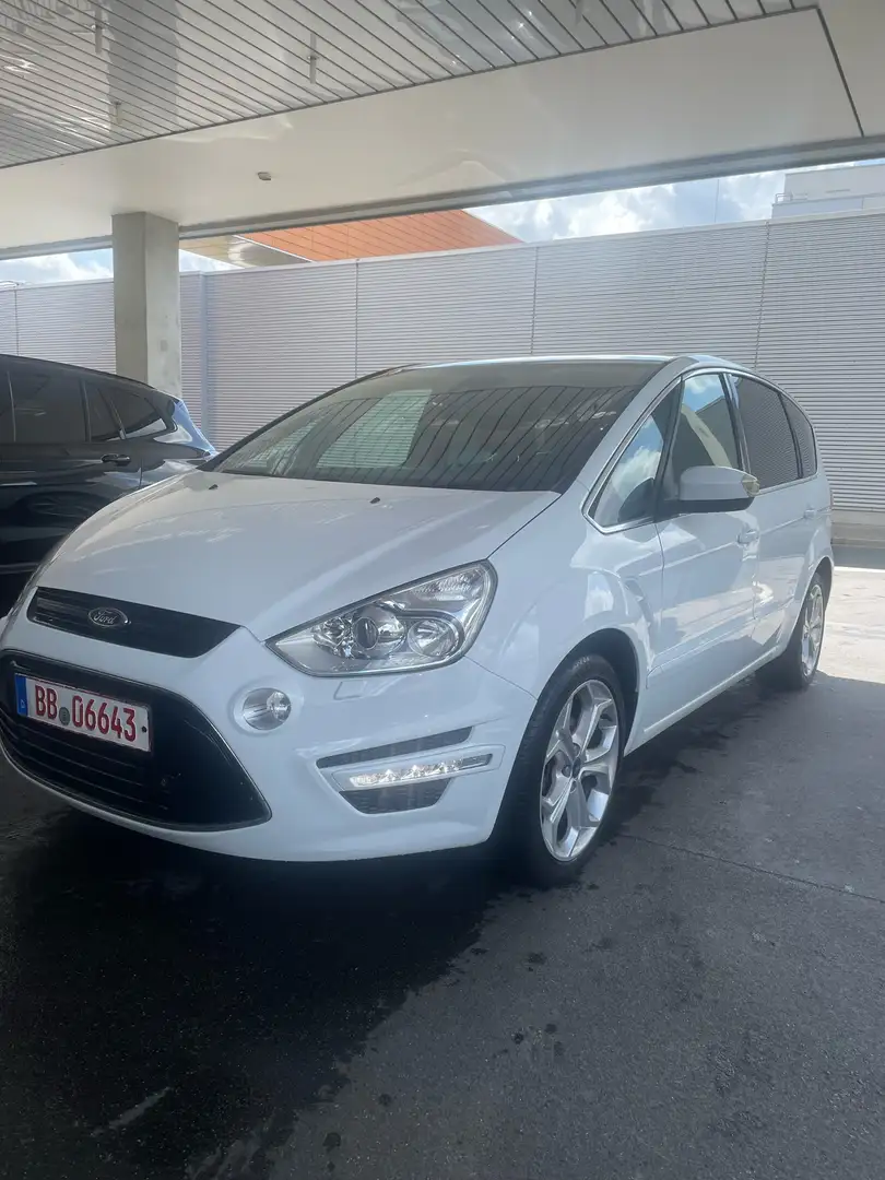 Ford S-Max Titanium 7 Sitzer AHK Soundsysytem Navi Weiß - 2