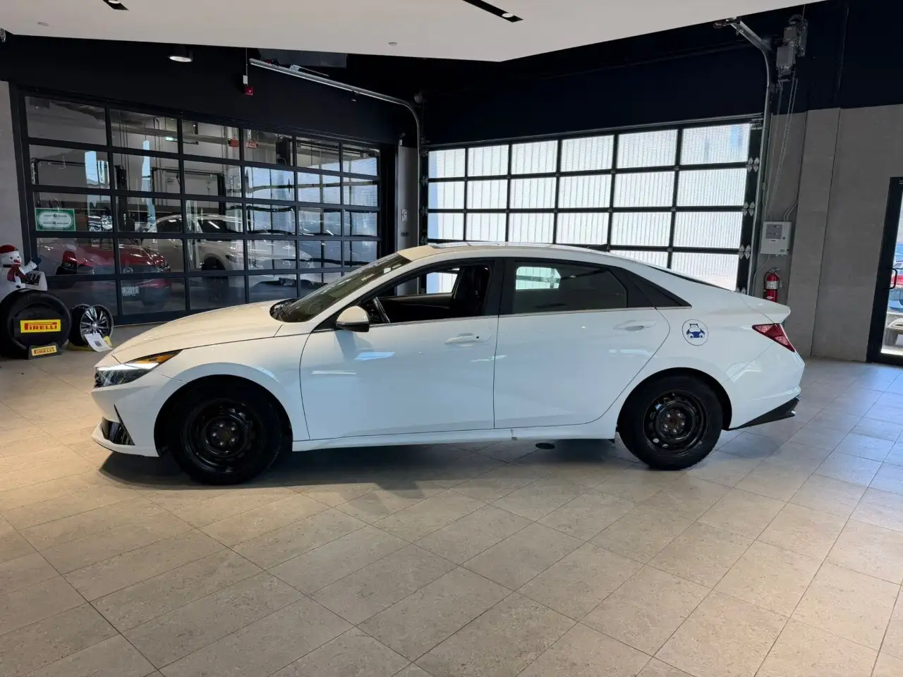 Hyundai ELANTRA снимка Hyundai ELANTRA