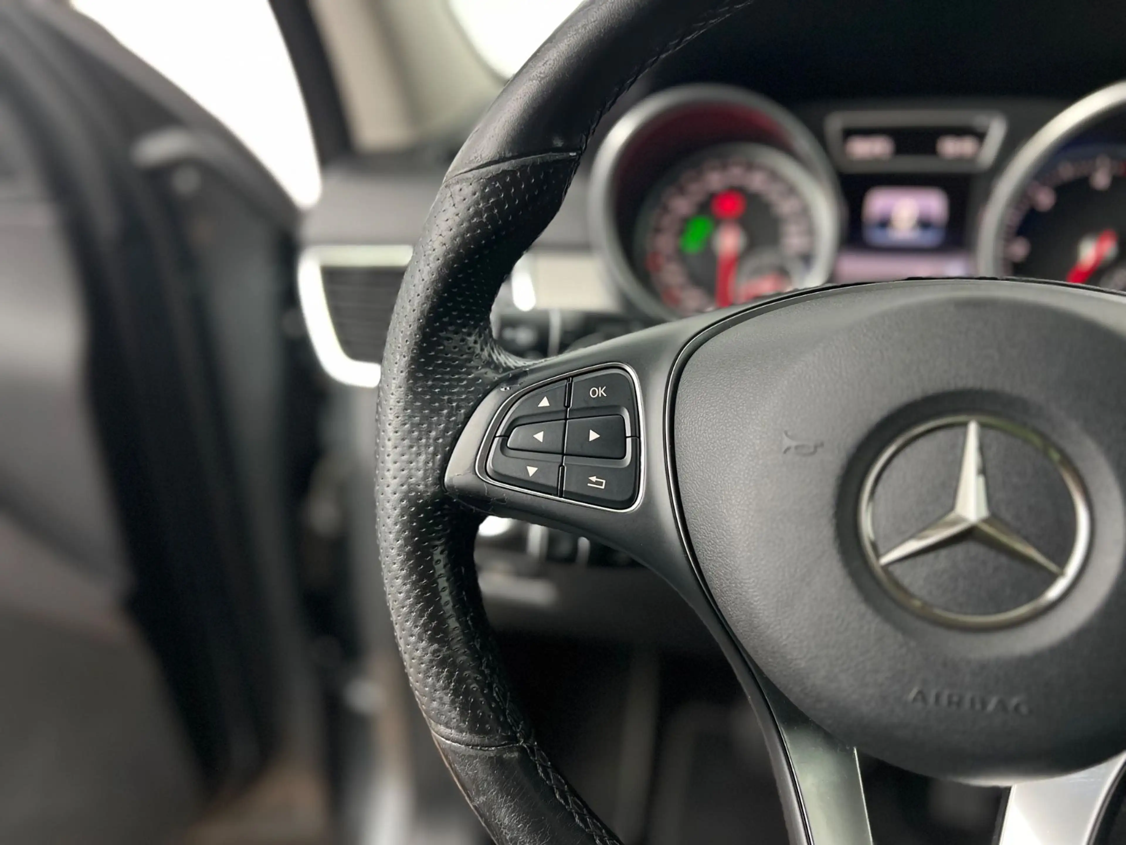 Mercedes-Benz GLE 250 GLE / 4x4 / GARANTIE / 1.HAND / LED / ILS/ — photo 22