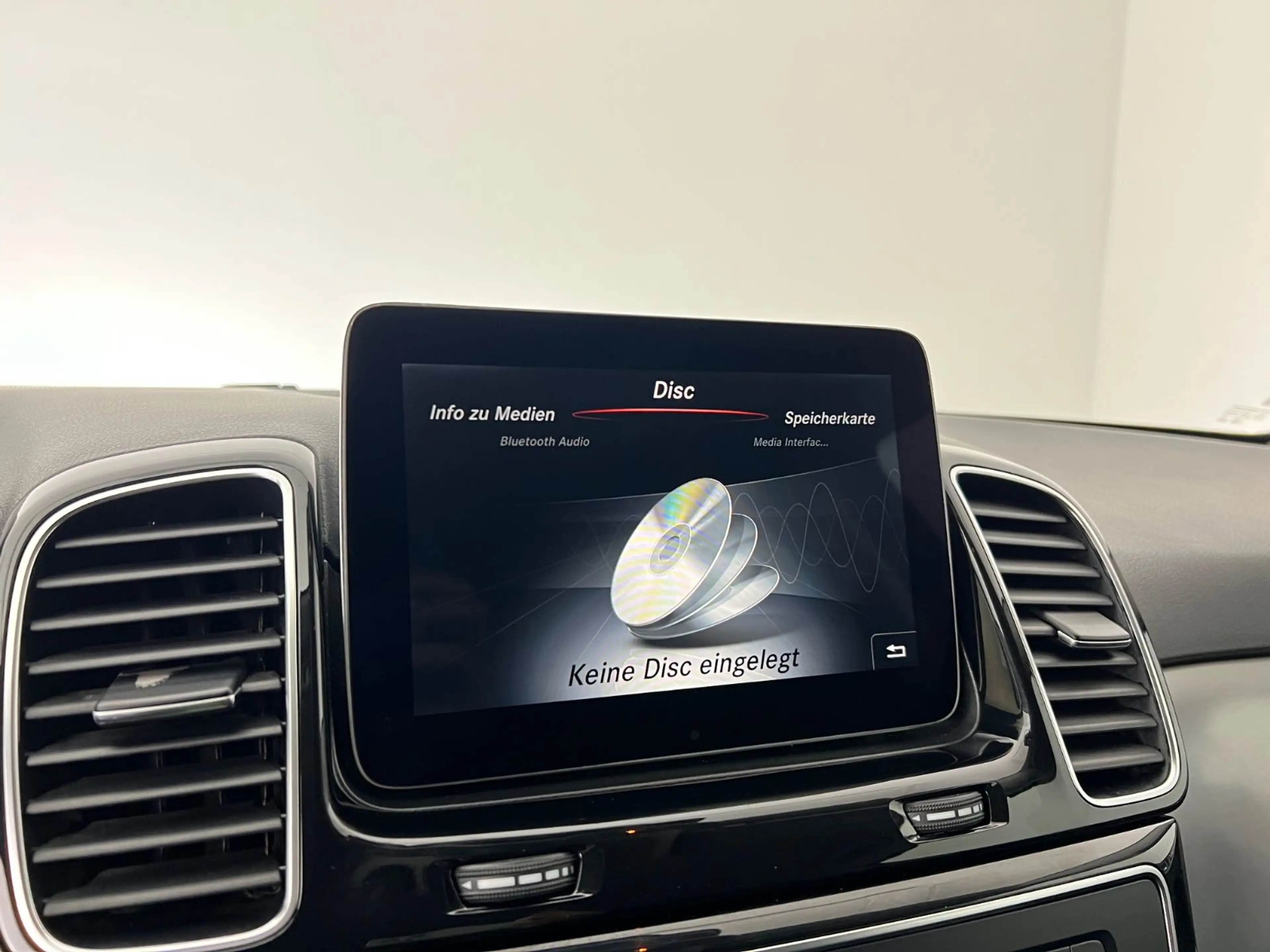 Mercedes-Benz GLE 250 GLE / 4x4 / GARANTIE / 1.HAND / LED / ILS/ — photo 29