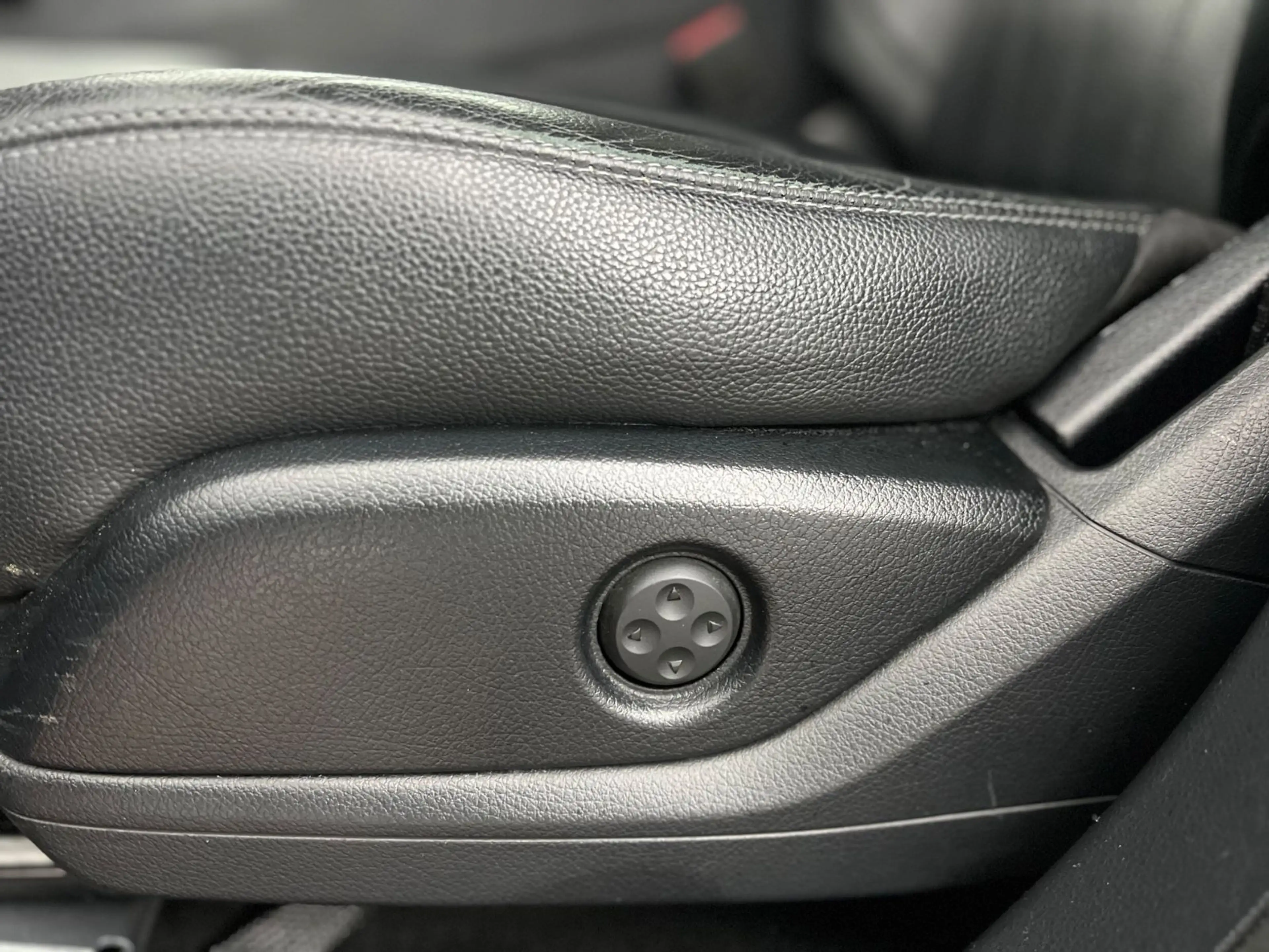 Mercedes-Benz GLE 250 GLE / 4x4 / GARANTIE / 1.HAND / LED / ILS/ — photo 18