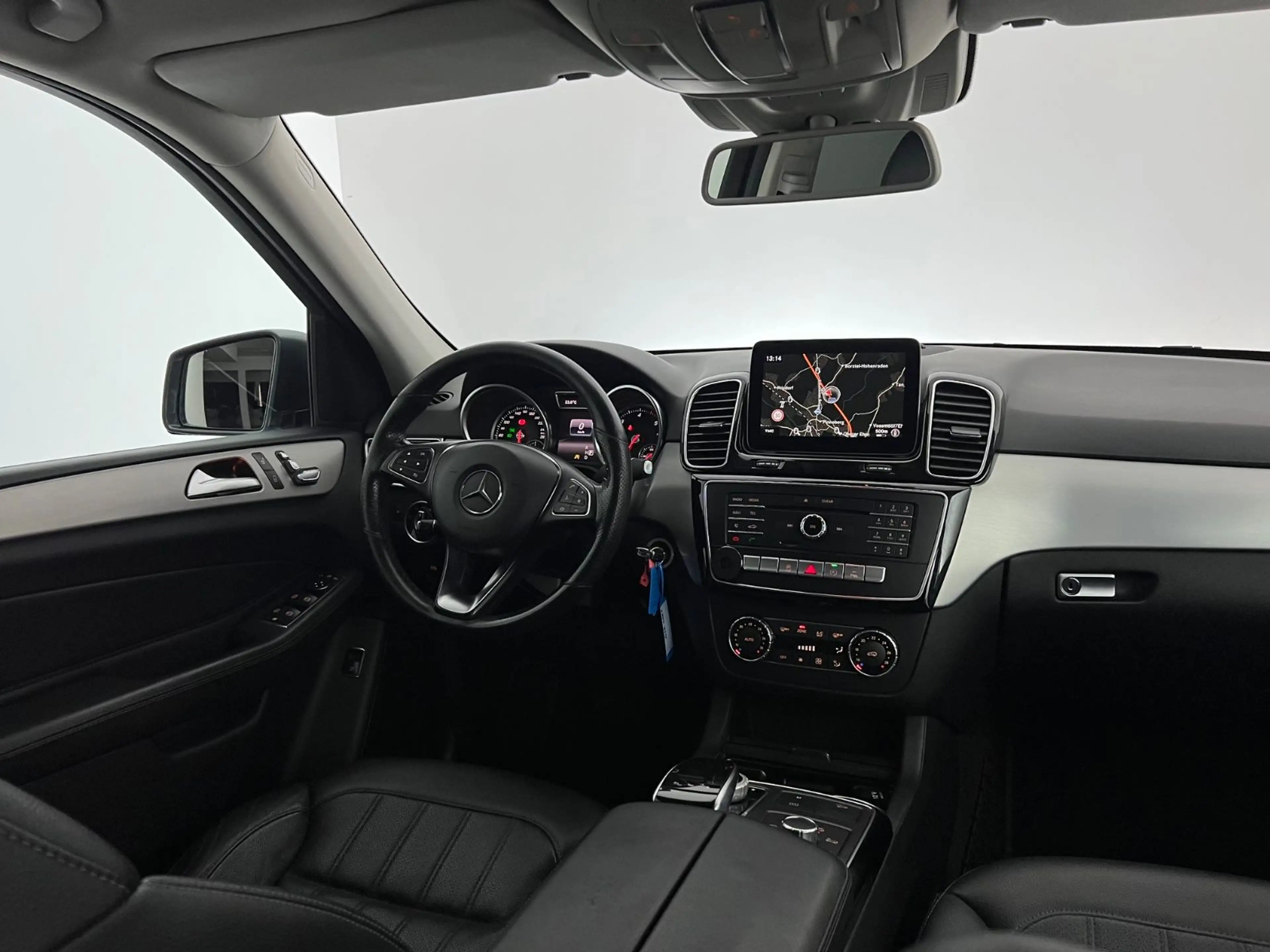 Mercedes-Benz GLE 250 GLE / 4x4 / GARANTIE / 1.HAND / LED / ILS/ — photo 10
