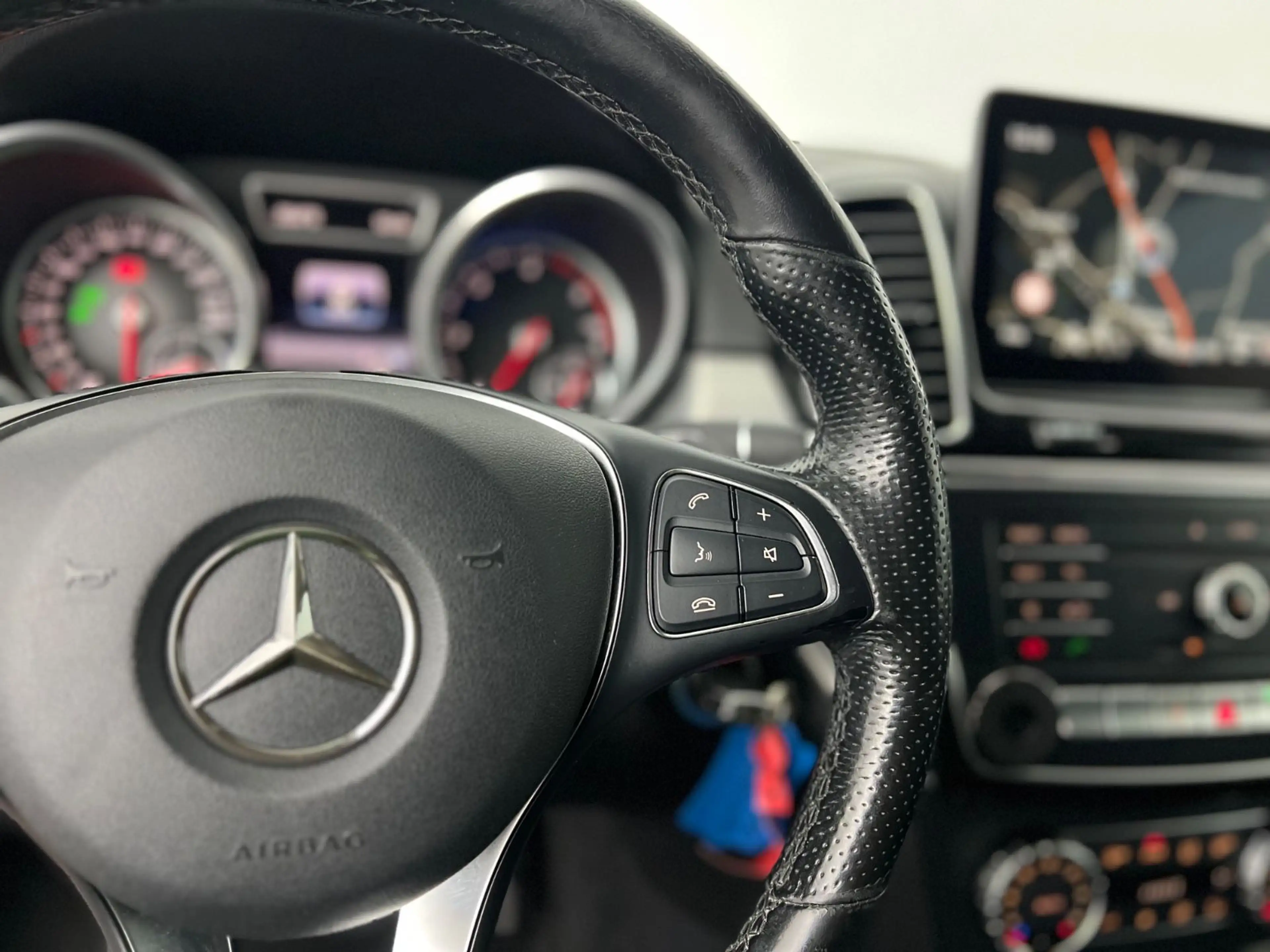 Mercedes-Benz GLE 250 GLE / 4x4 / GARANTIE / 1.HAND / LED / ILS/ — photo 23