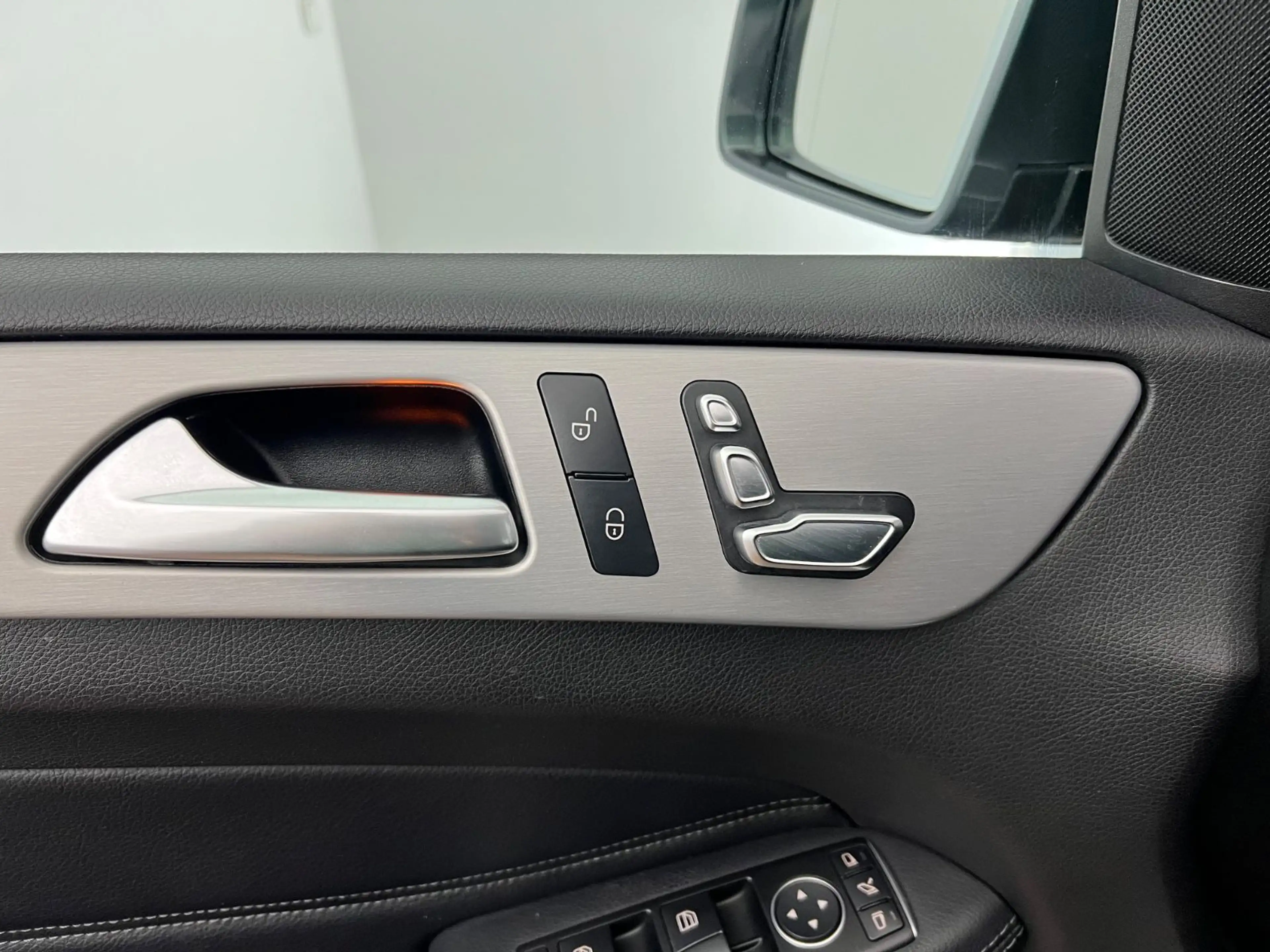 Mercedes-Benz GLE 250 GLE / 4x4 / GARANTIE / 1.HAND / LED / ILS/ — photo 16