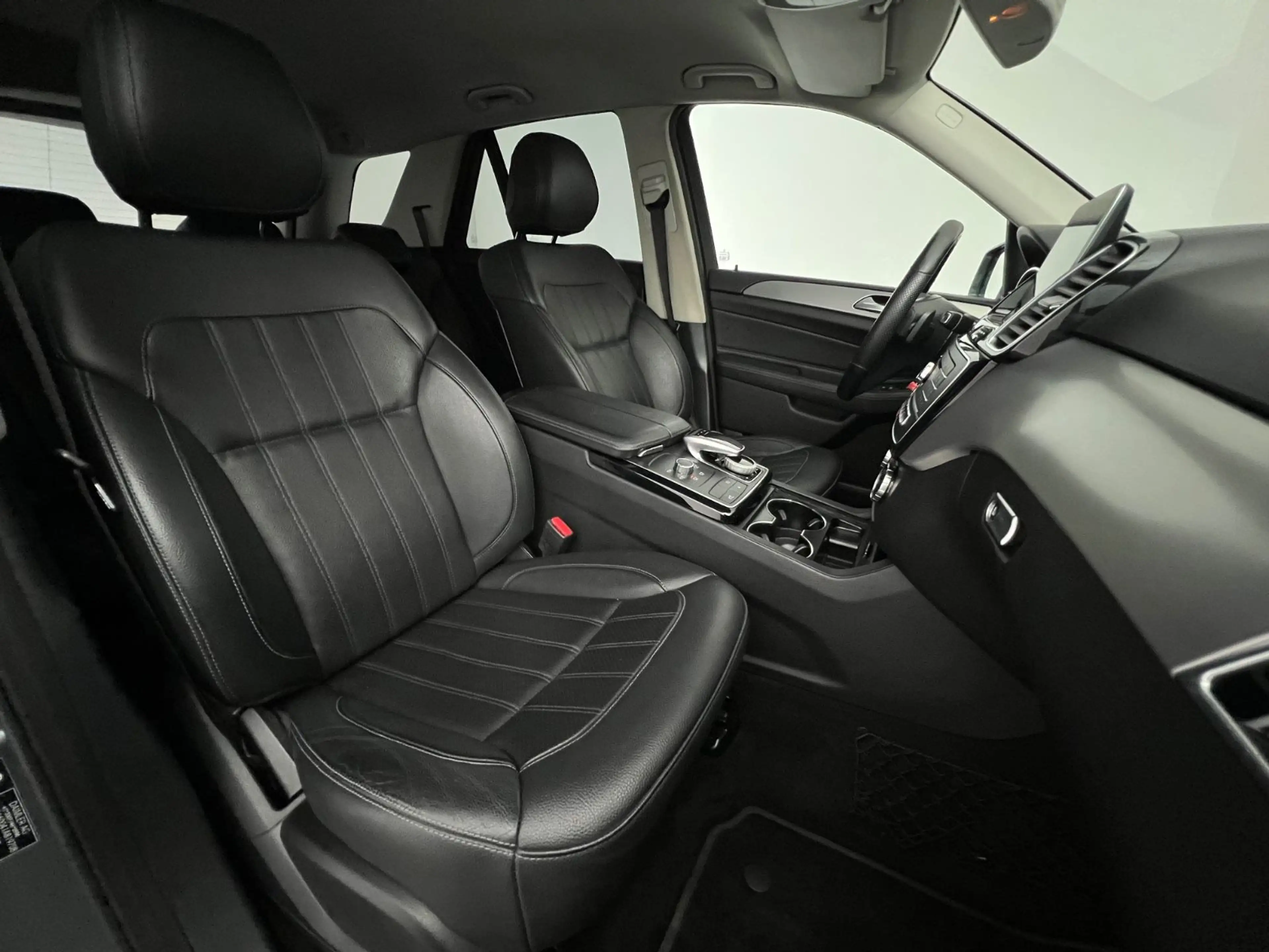 Mercedes-Benz GLE 250 GLE / 4x4 / GARANTIE / 1.HAND / LED / ILS/ — photo 8