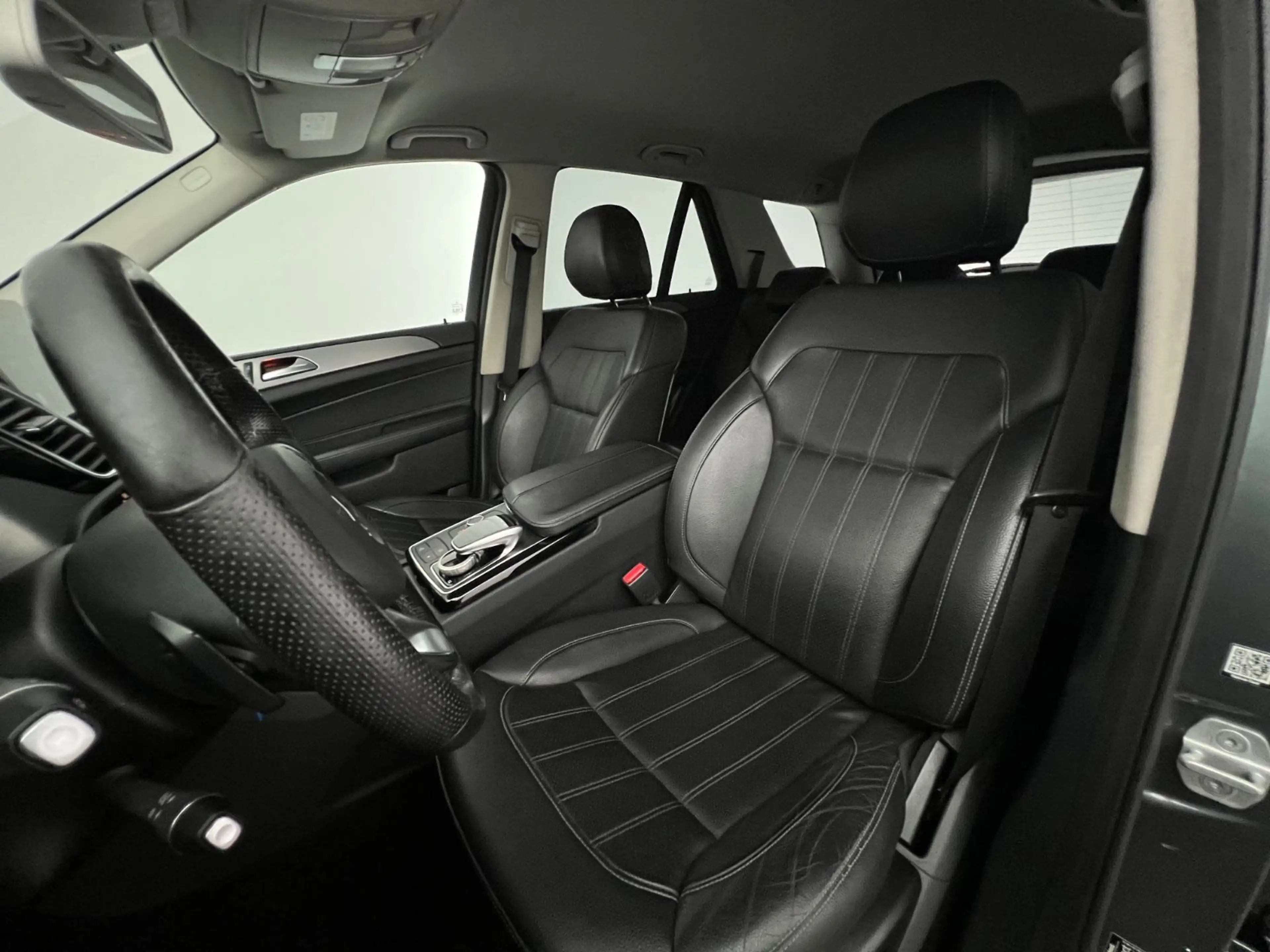 Mercedes-Benz GLE 250 GLE / 4x4 / GARANTIE / 1.HAND / LED / ILS/ — photo 6