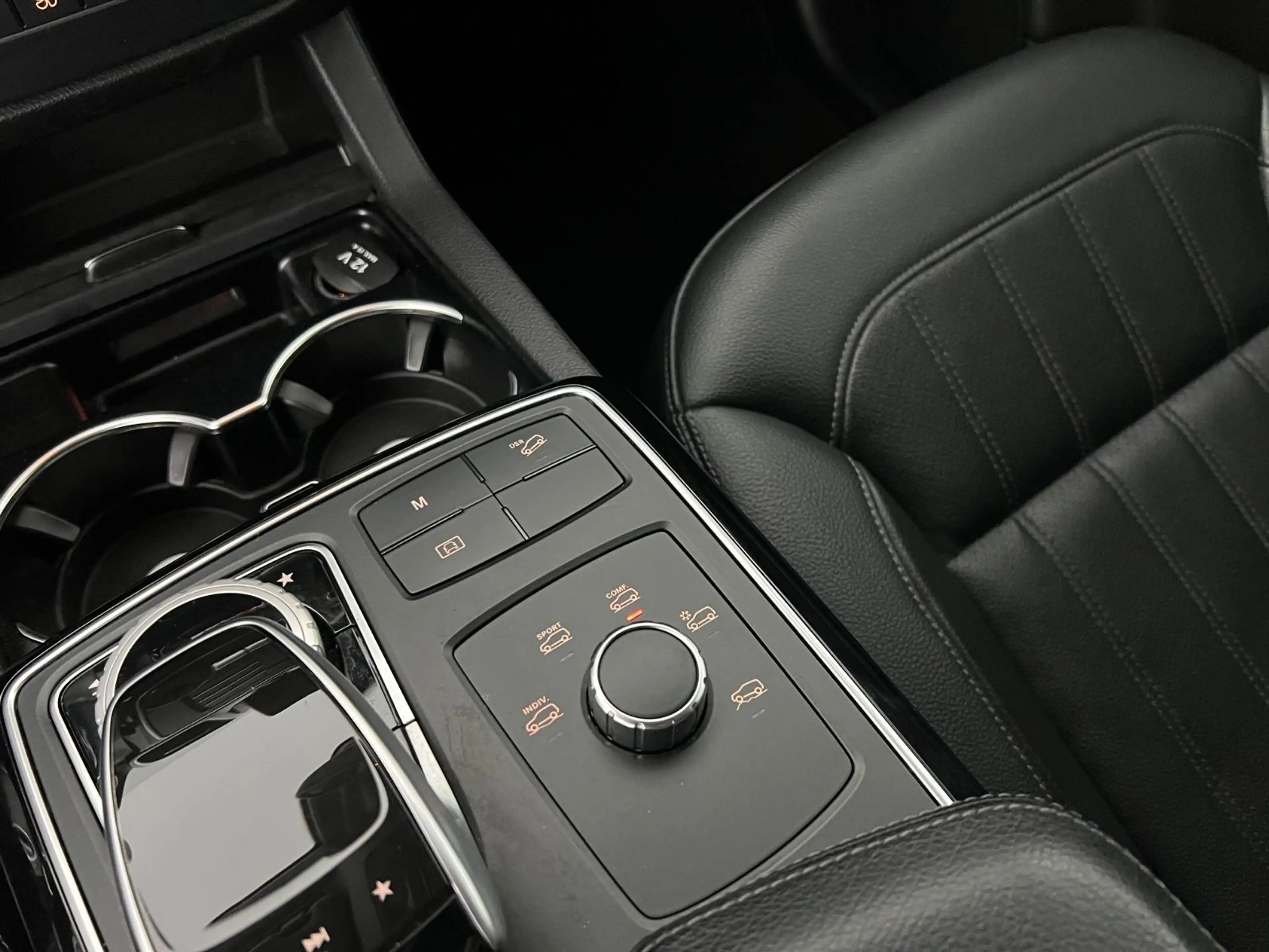 Mercedes-Benz GLE 250 GLE / 4x4 / GARANTIE / 1.HAND / LED / ILS/ — photo 40