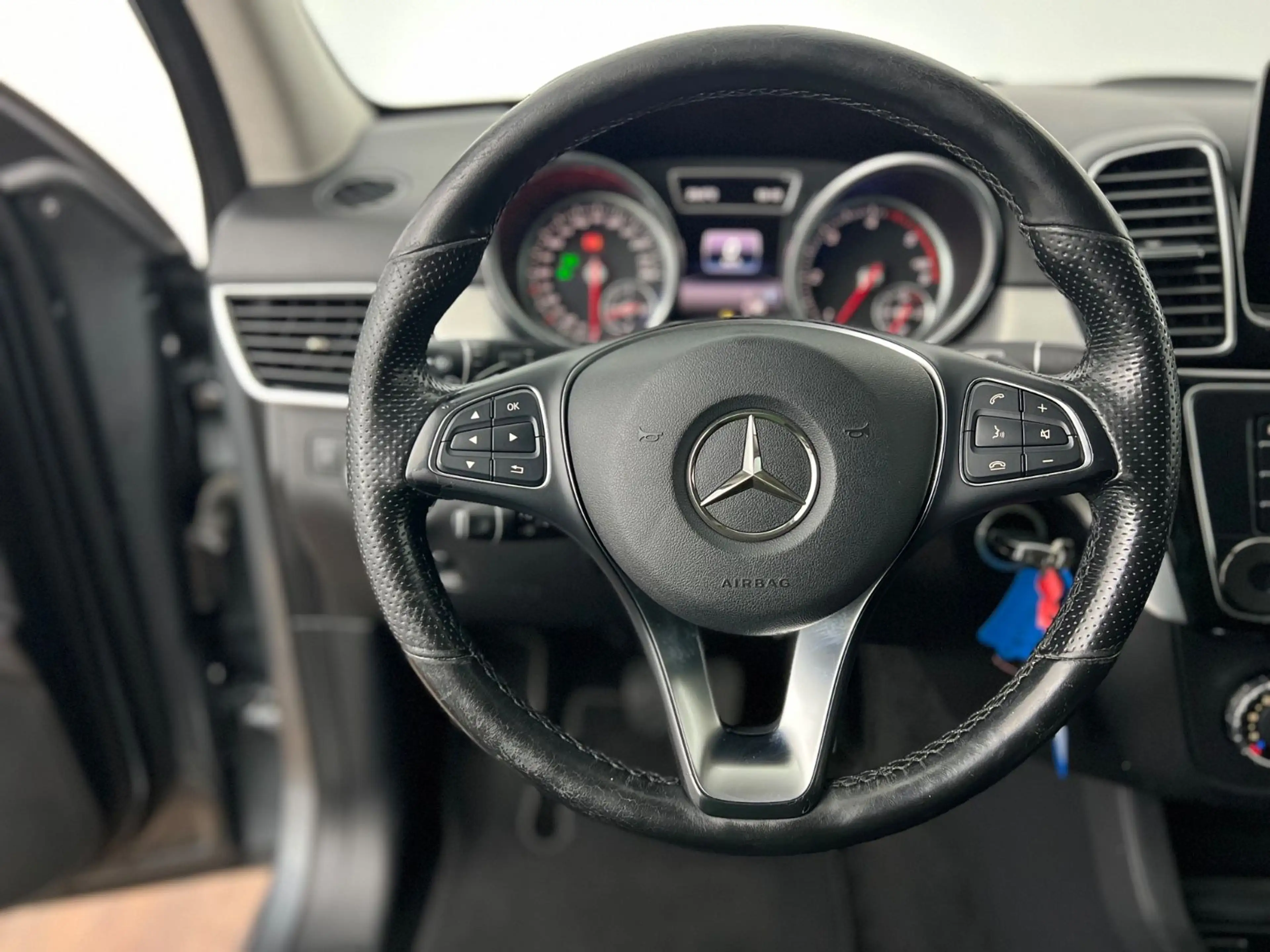 Mercedes-Benz GLE 250 GLE / 4x4 / GARANTIE / 1.HAND / LED / ILS/ — photo 20