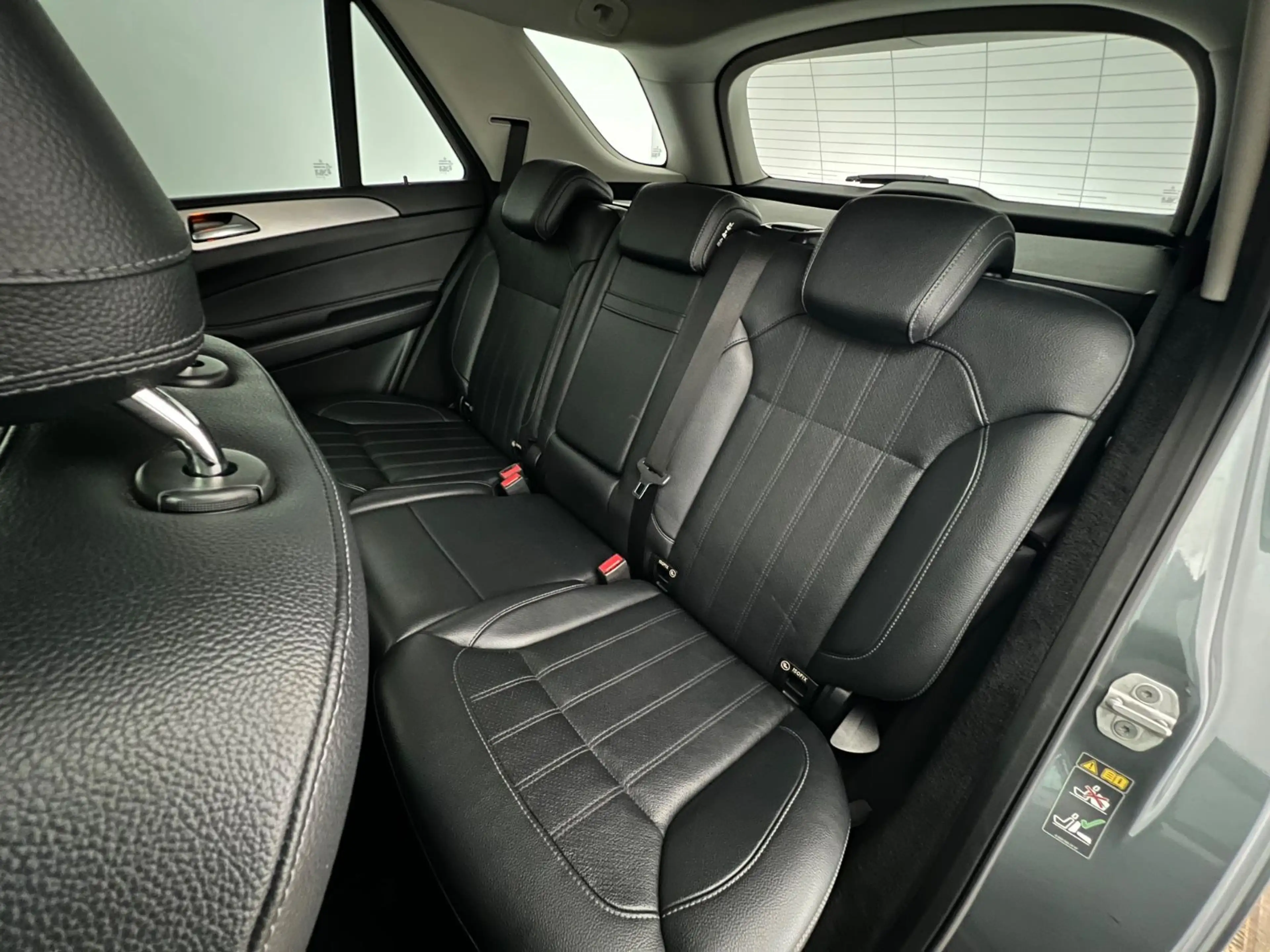 Mercedes-Benz GLE 250 GLE / 4x4 / GARANTIE / 1.HAND / LED / ILS/ — photo 9