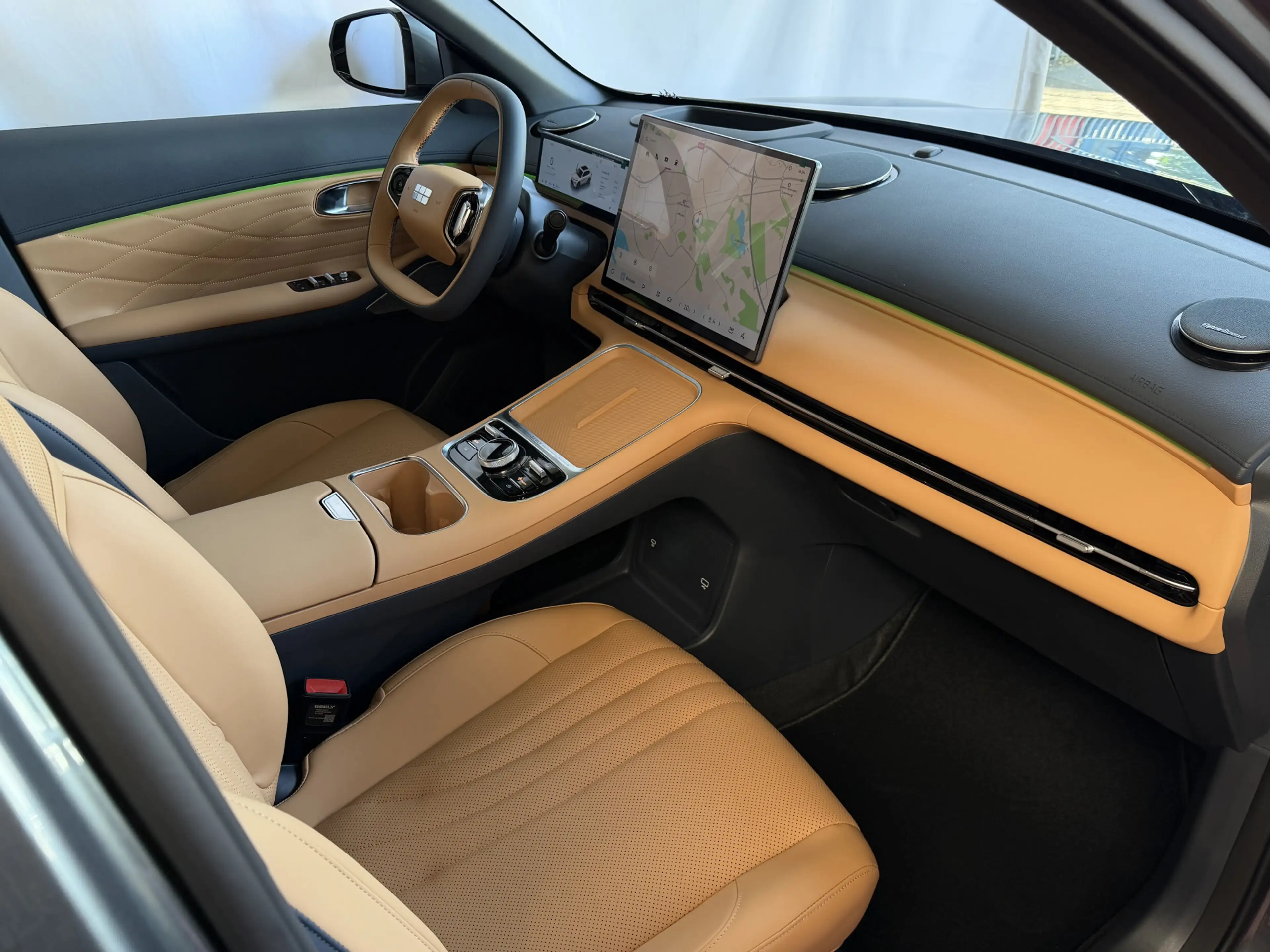 Geely Starray EM-i MAX+ PHEV LONG RANGE 09/2026 BRUIN LEER | 29,8 kWh — photo 31