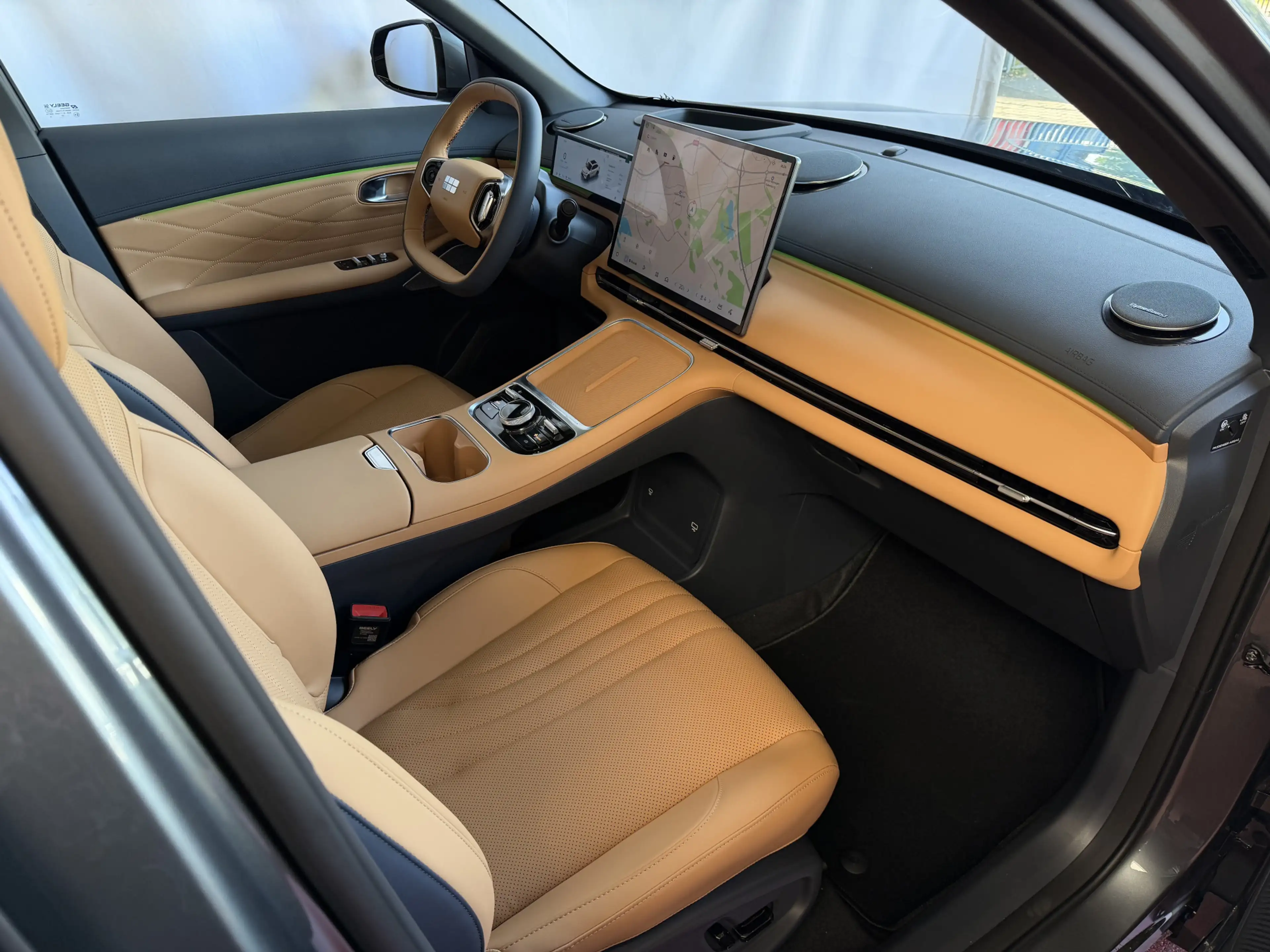 Geely Starray EM-i MAX+ PHEV LONG RANGE 09/2026 BRUIN LEER | 29,8 kWh — photo 30