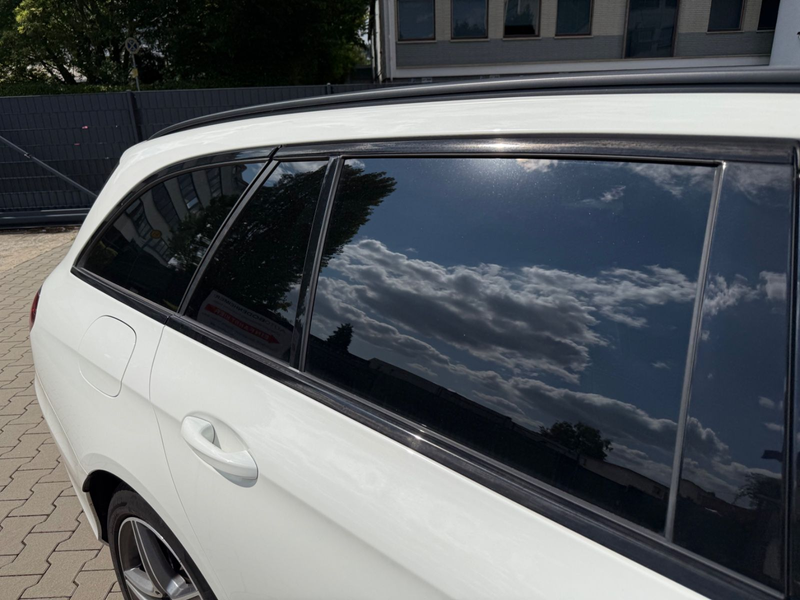 Mercedes-Benz E 200 T-Modell AMG Line·49tkm·SH·2.Hd·AHK·Navi — photo 13