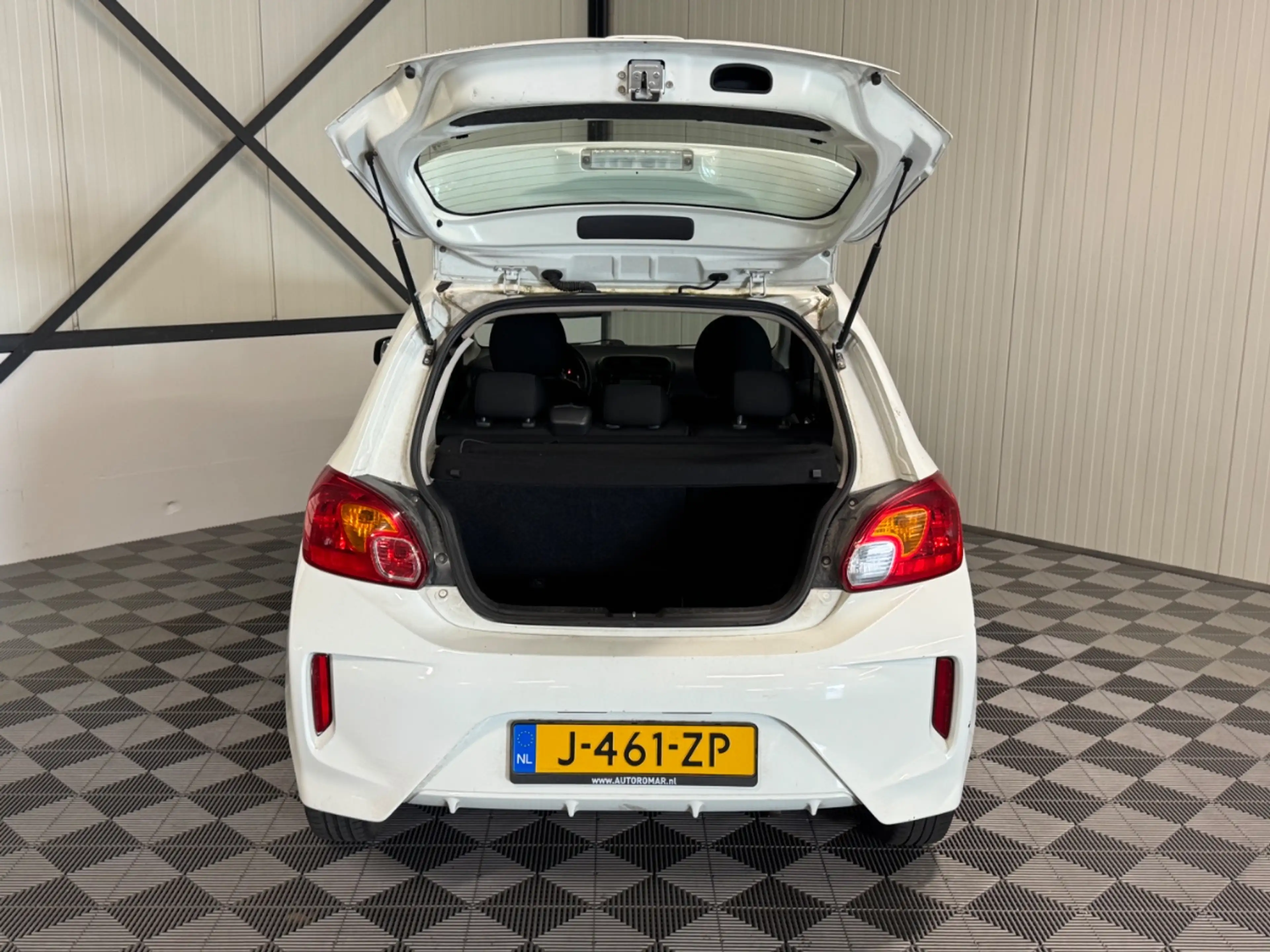 Mitsubishi Space Star 1.0 | Cool+ 5-Drs | Airco — photo 10