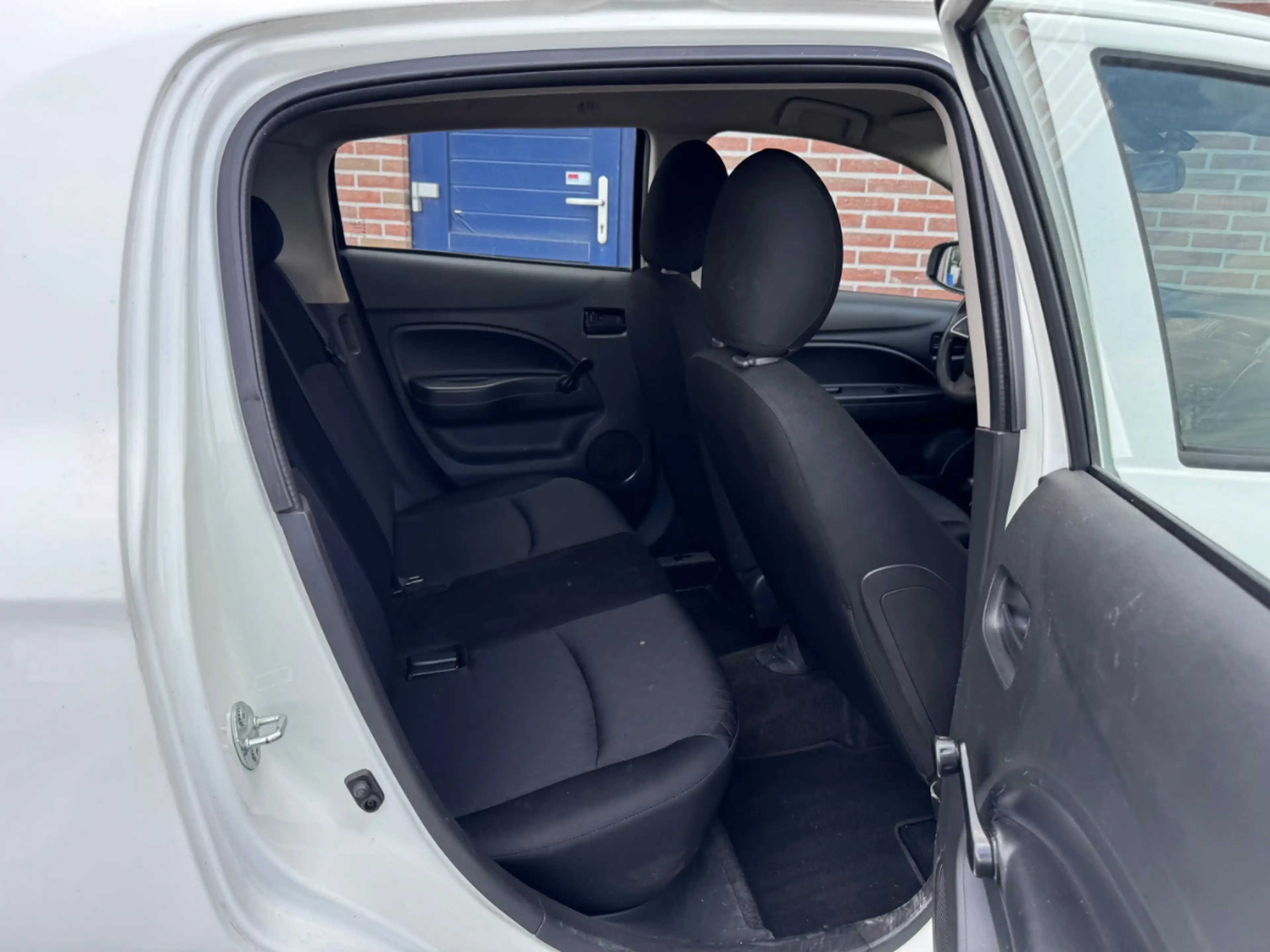 Mitsubishi Space Star 1.0 | Cool+ 5-Drs | Airco — photo 4