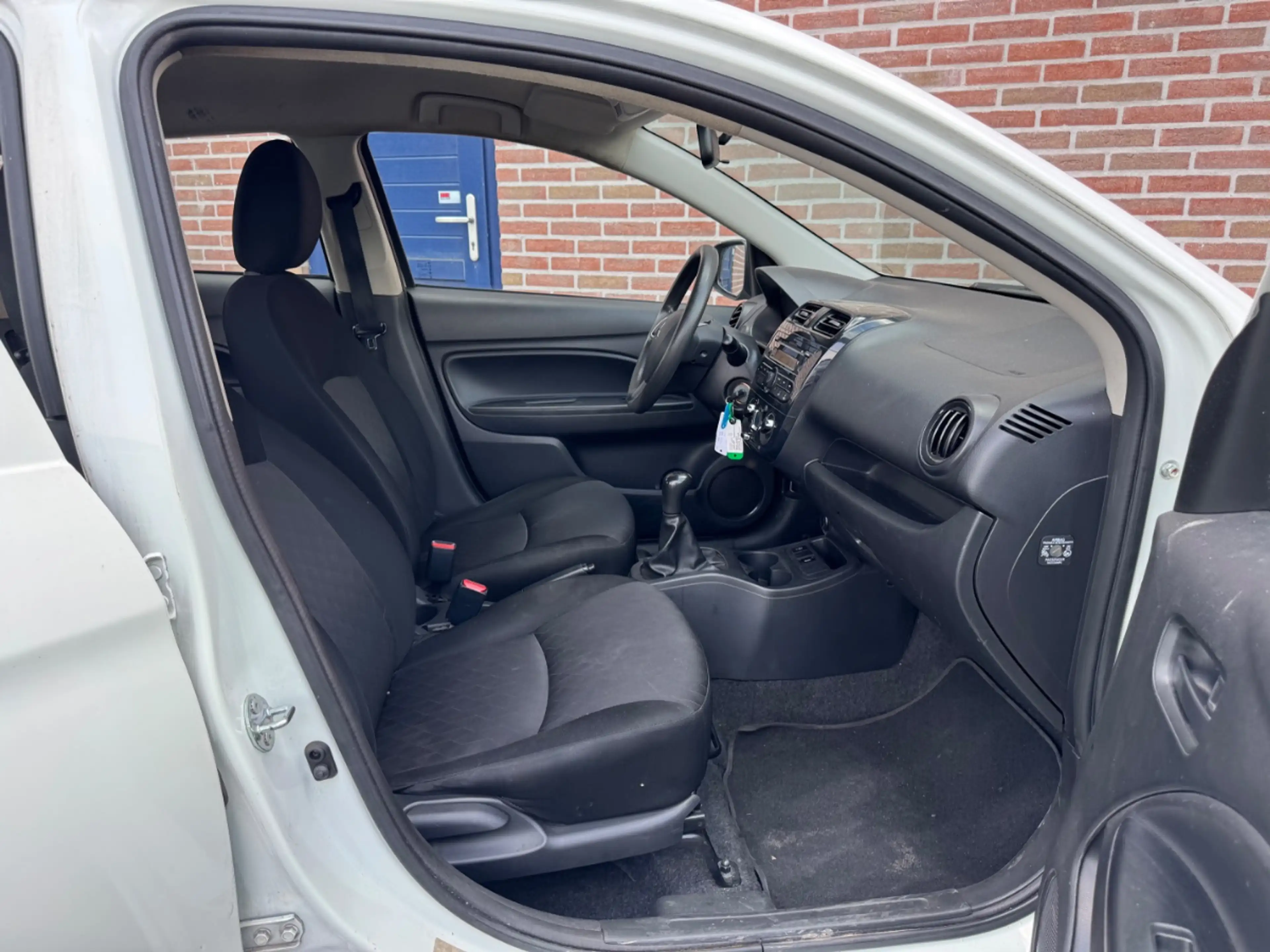 Mitsubishi Space Star 1.0 | Cool+ 5-Drs | Airco — photo 5