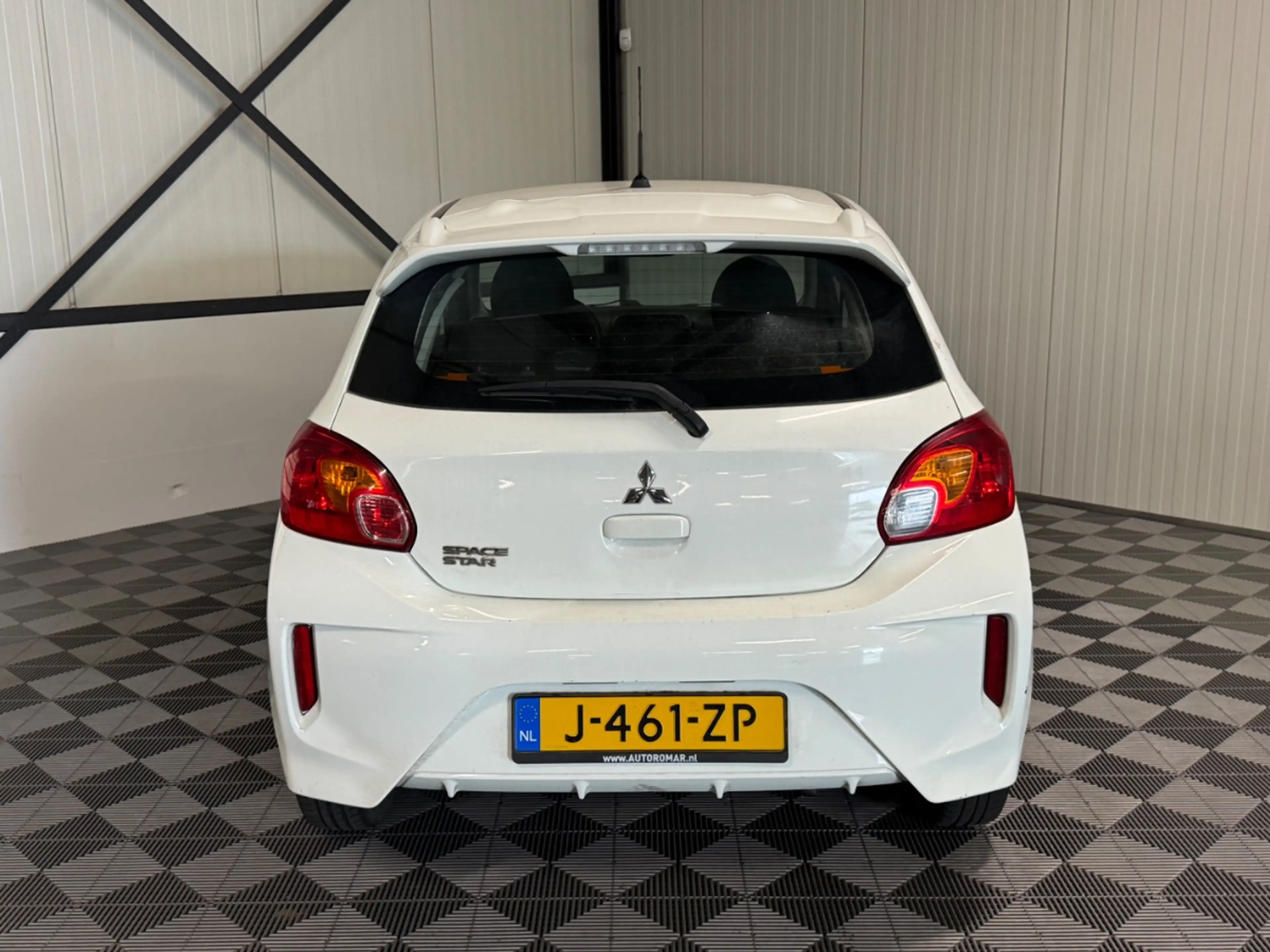 Mitsubishi Space Star 1.0 | Cool+ 5-Drs | Airco — photo 9