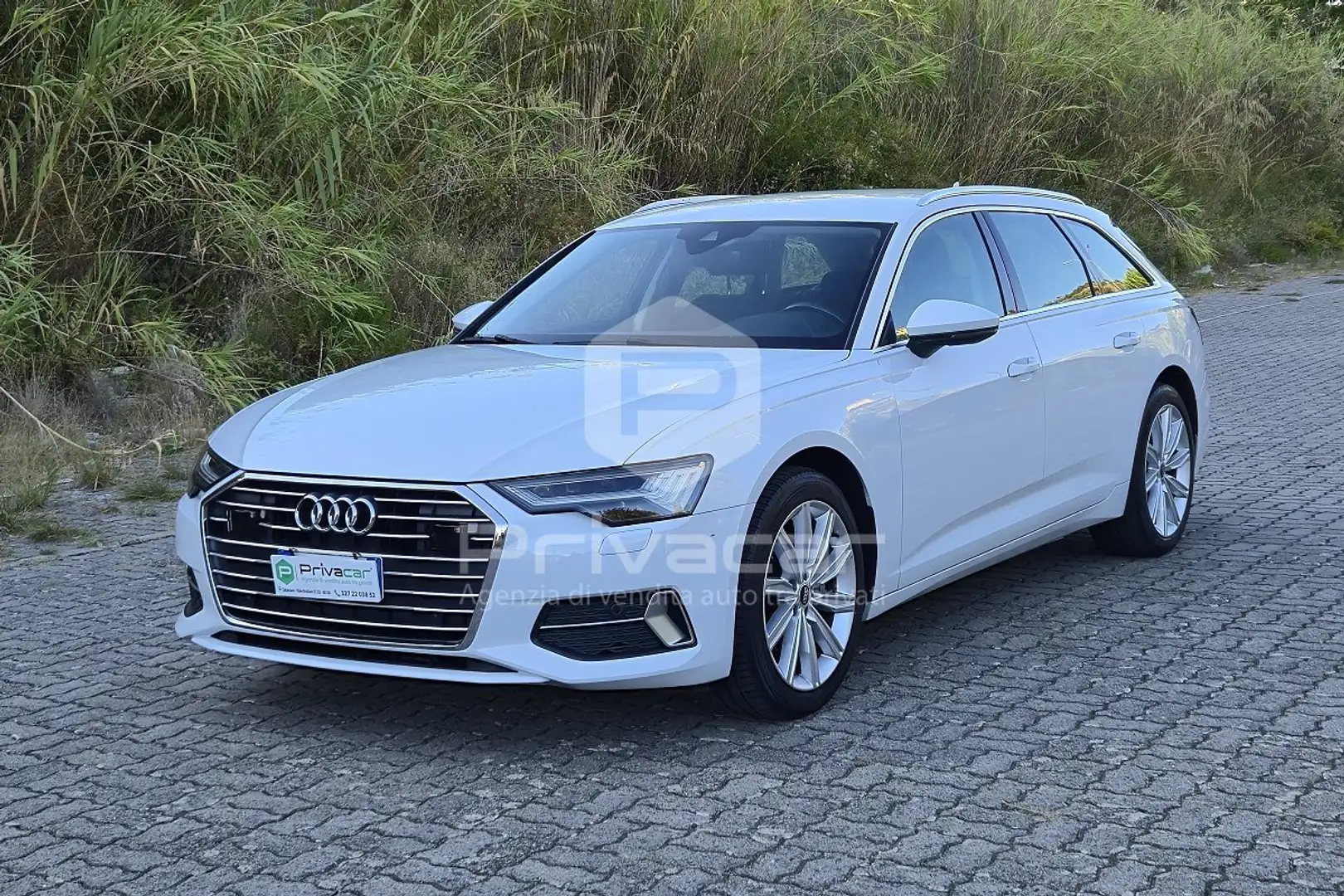 Audi A6 A6 Avant 40 2.0 TDI S tronic Business Design Weiß - 1