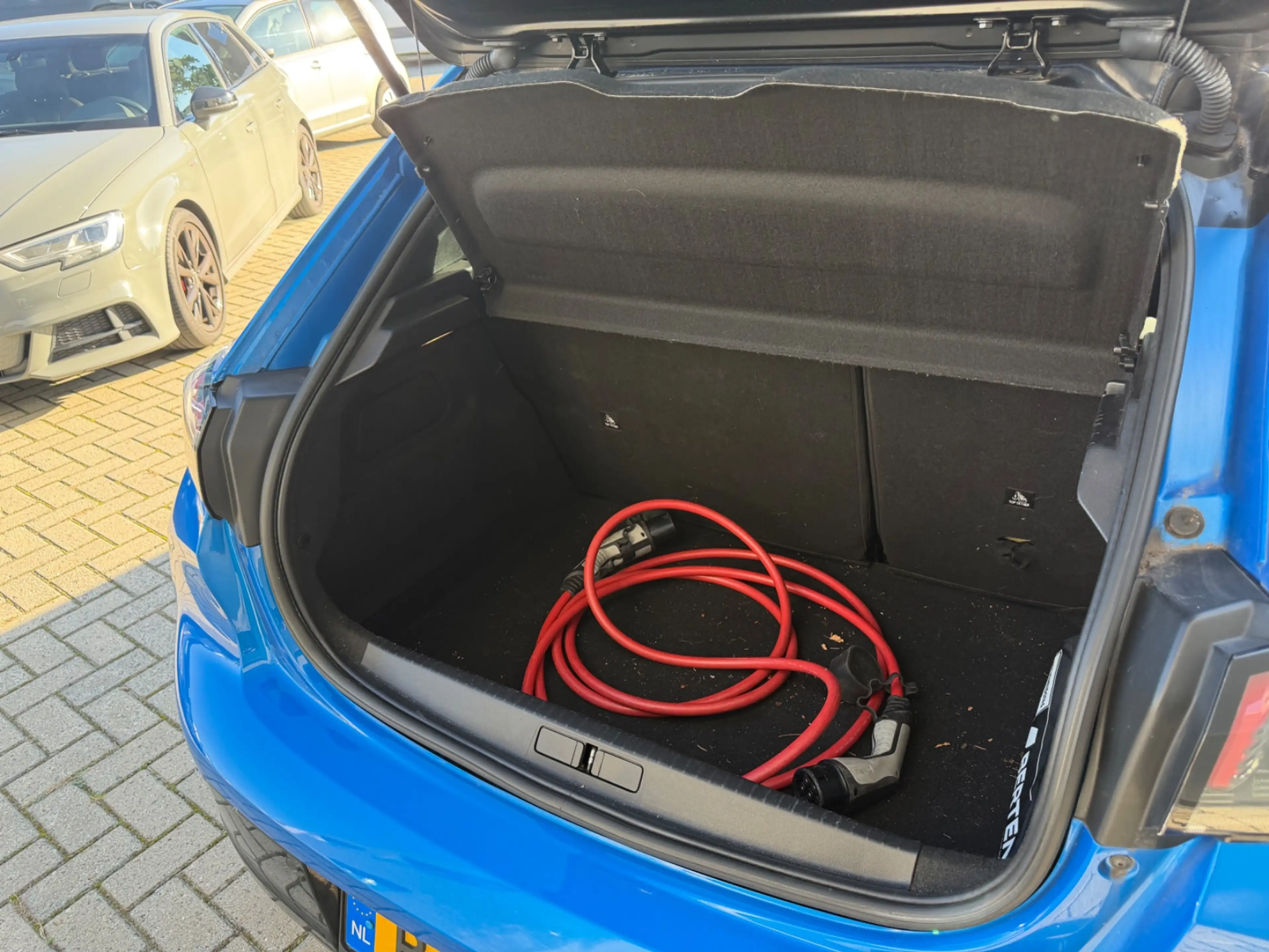 Peugeot e-208 EV GT Pack 50 kWh Panorama Dak | Alcantara/Leer | — photo 17