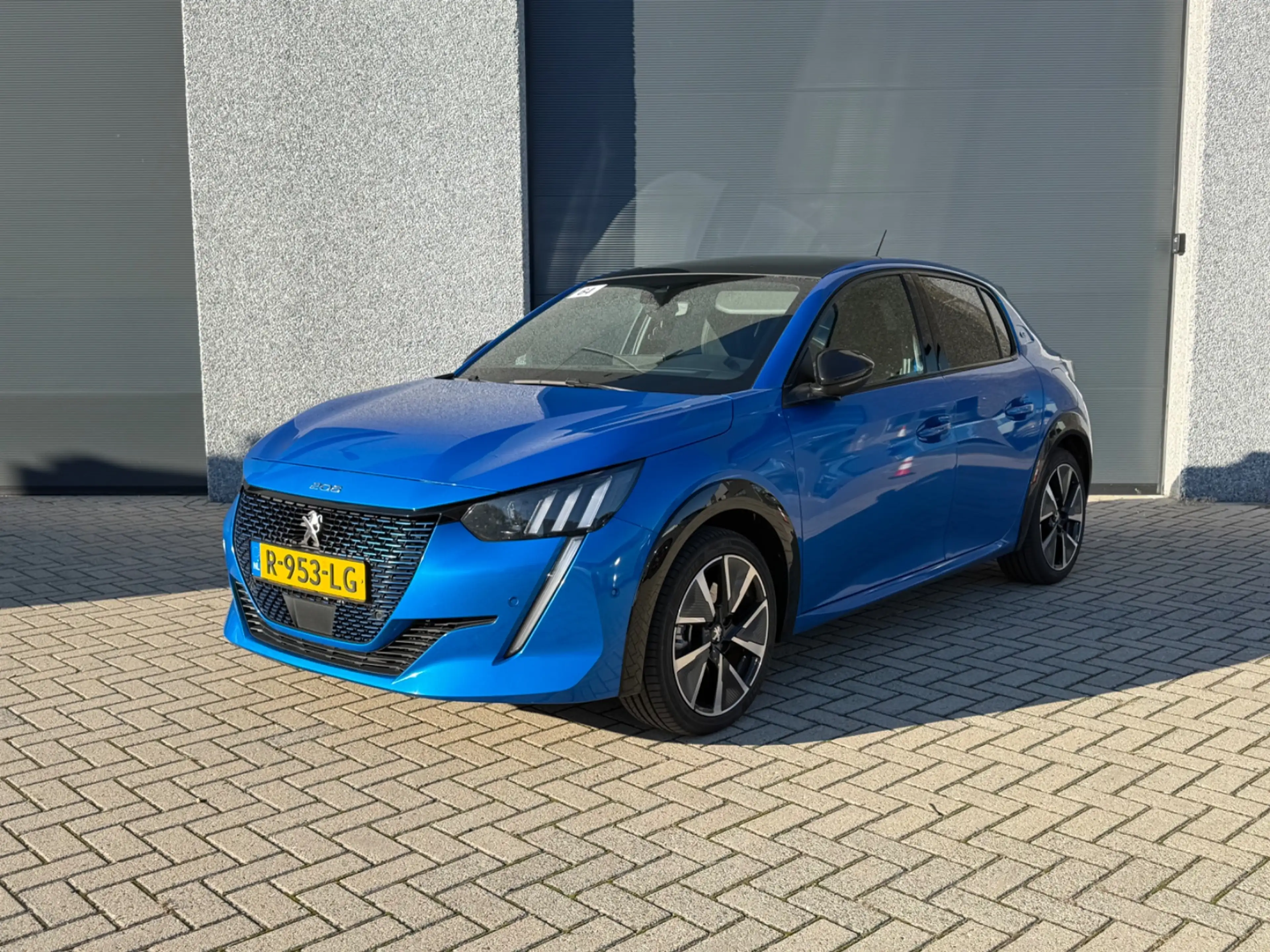 Peugeot e-208 EV GT Pack 50 kWh Panorama Dak | Alcantara/Leer | — photo 16