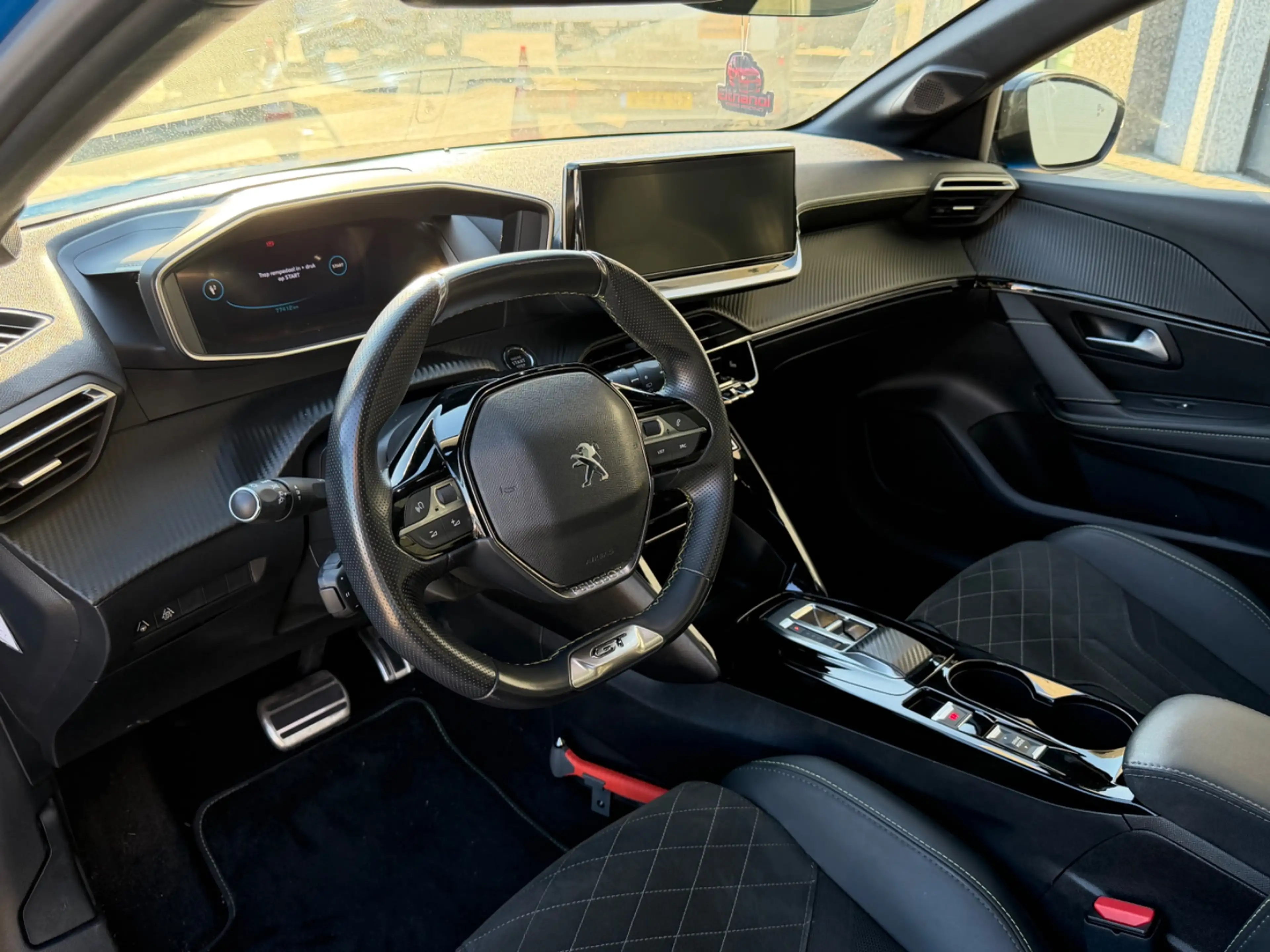 Peugeot e-208 EV GT Pack 50 kWh Panorama Dak | Alcantara/Leer | — photo 15