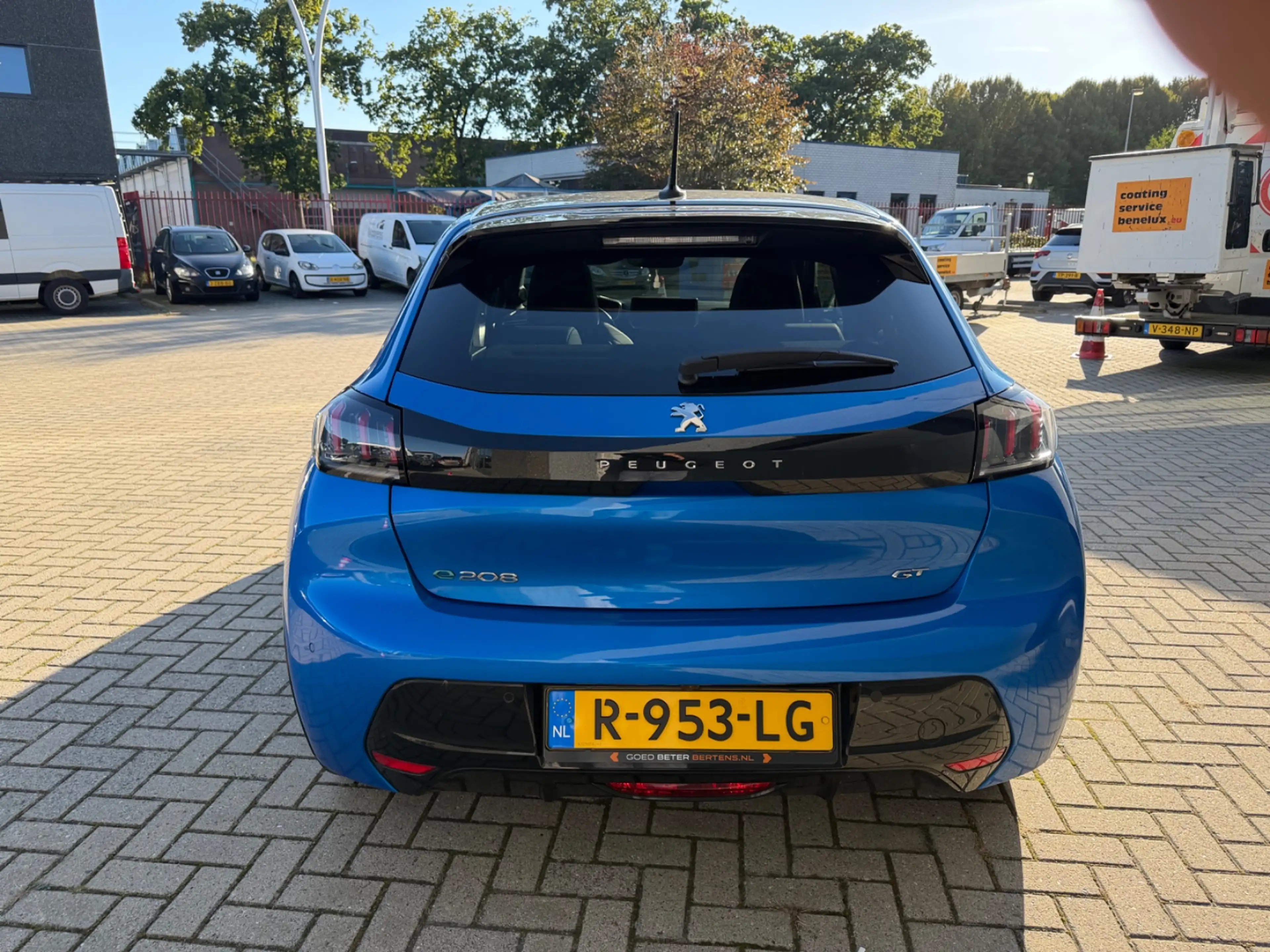 Peugeot e-208 EV GT Pack 50 kWh Panorama Dak | Alcantara/Leer | — photo 10