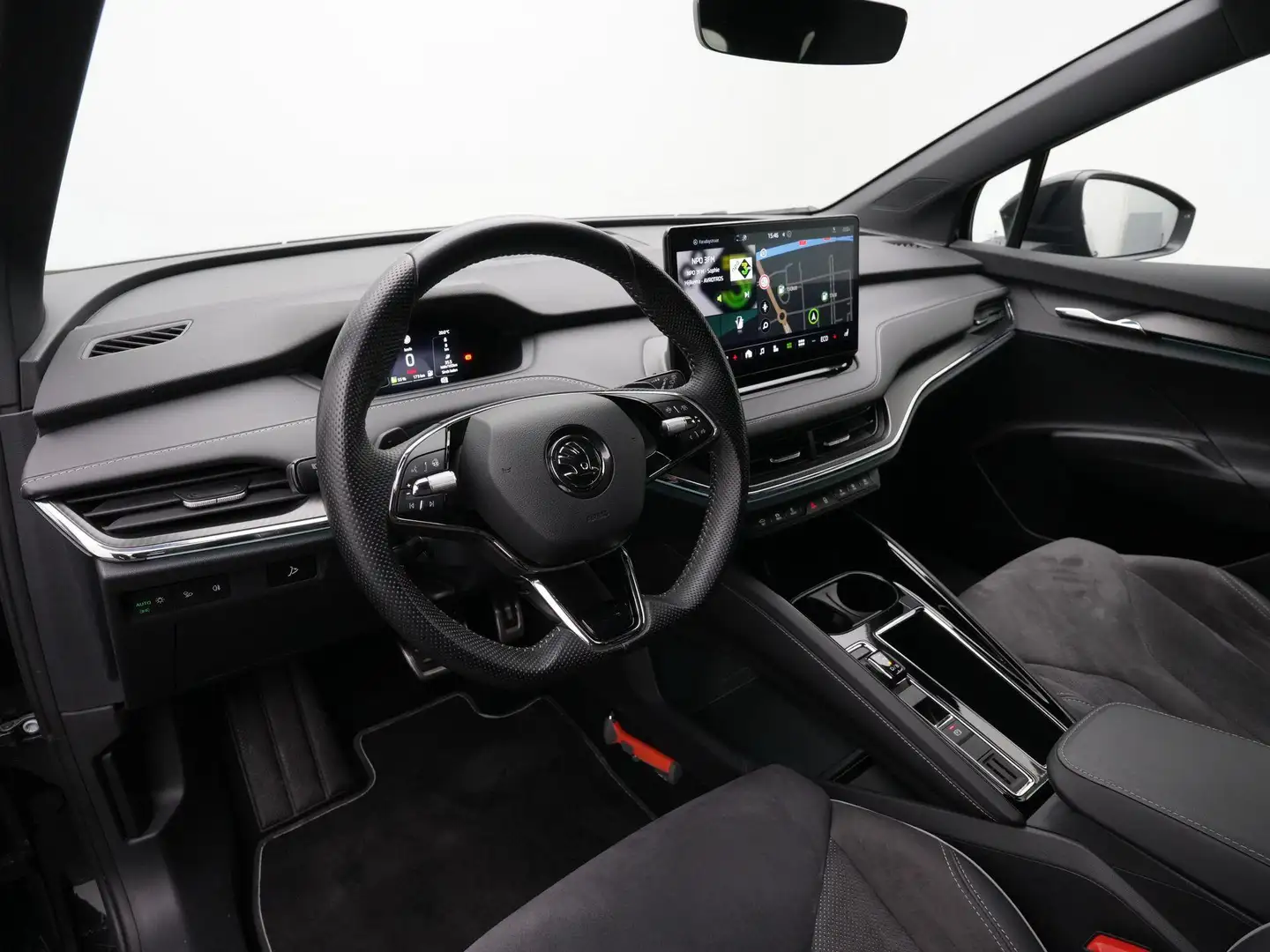 Skoda Enyaq iV 60 180 pk Sportline | Matrix LED | Stuur-/stoel Nero - 2