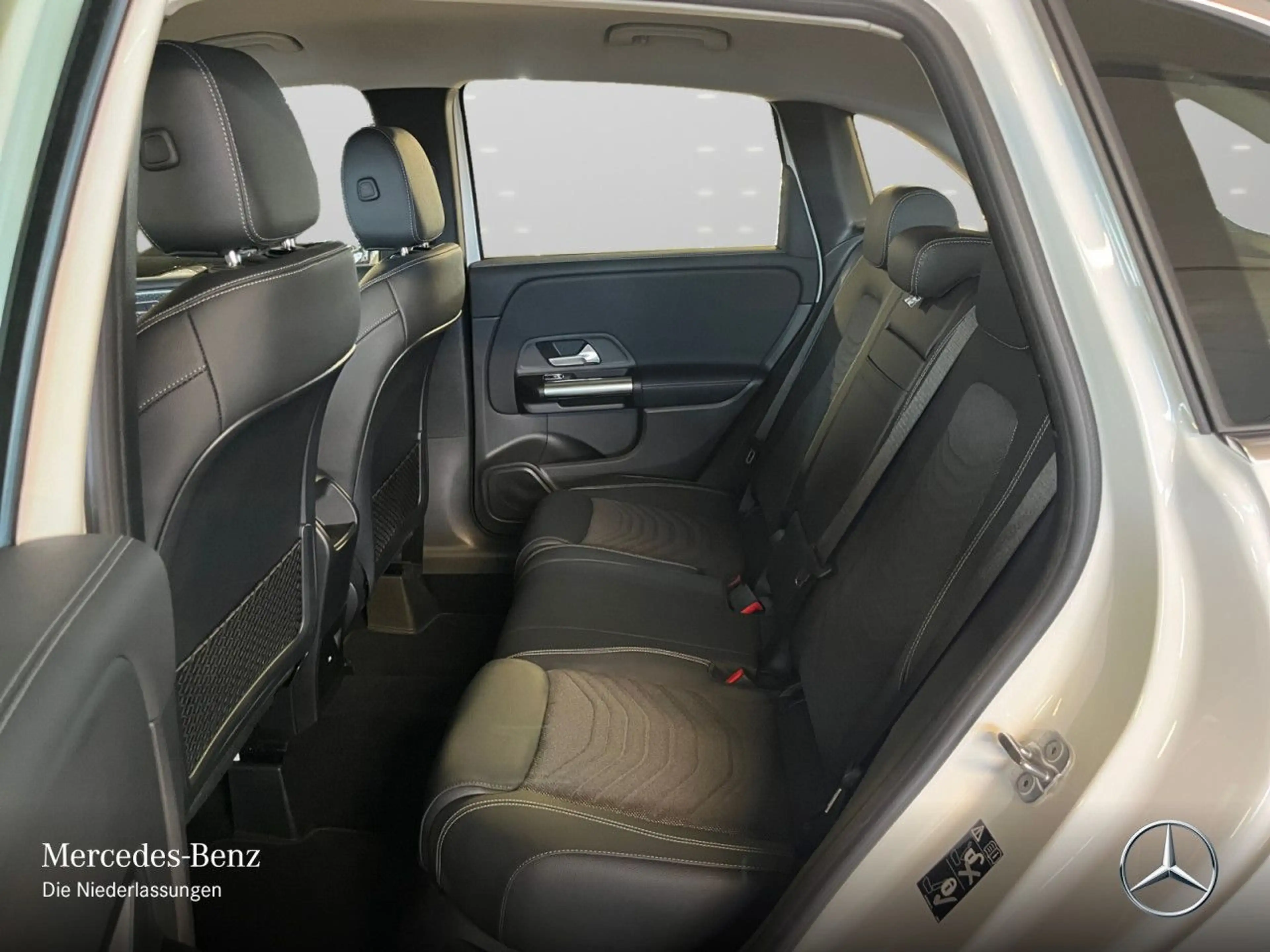 Mercedes-Benz B 180 d PROGRESSIVE+AHK+LED+KAMERA+8G — photo 12