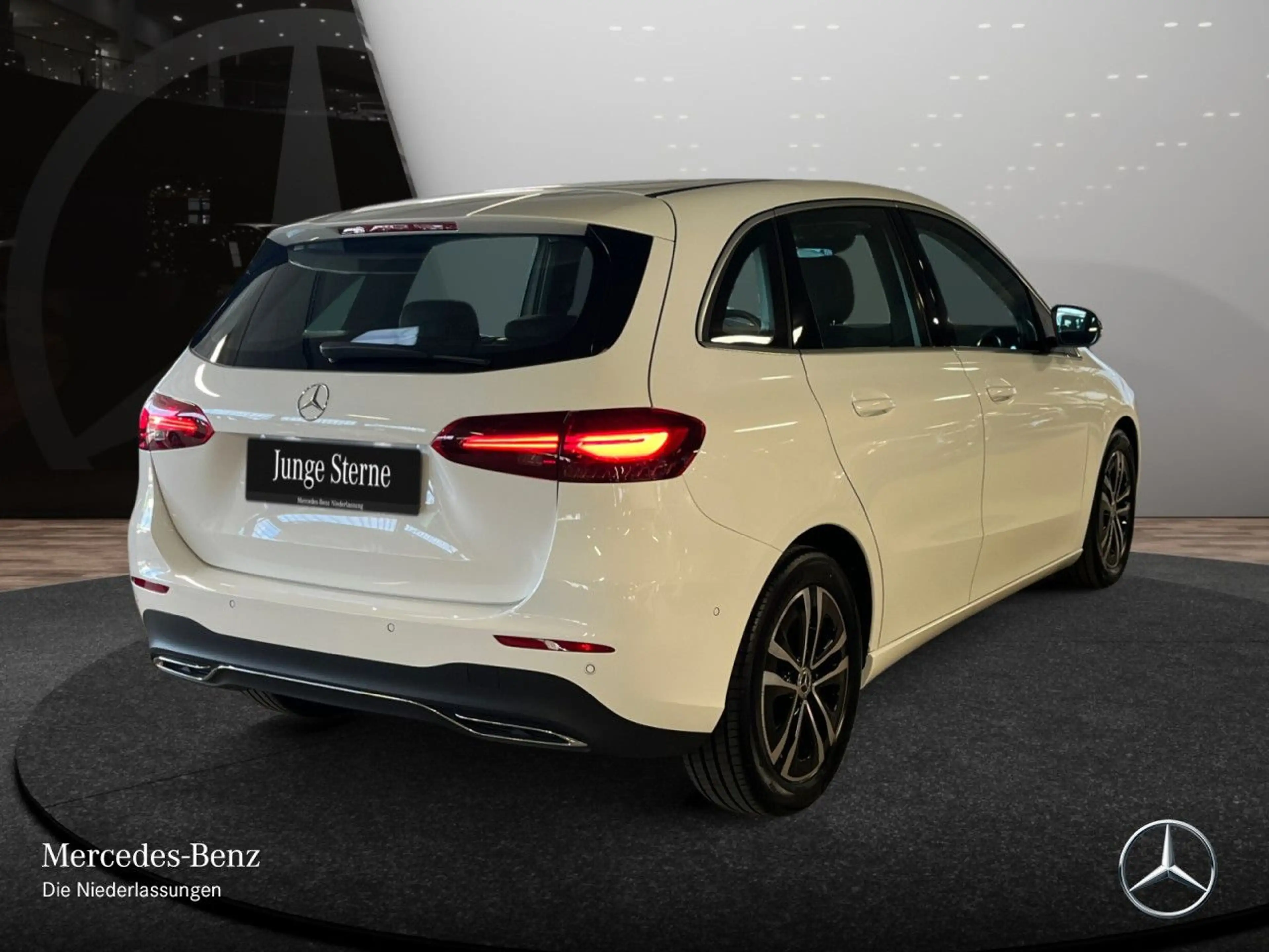 Mercedes-Benz B 180 d PROGRESSIVE+AHK+LED+KAMERA+8G — photo 8