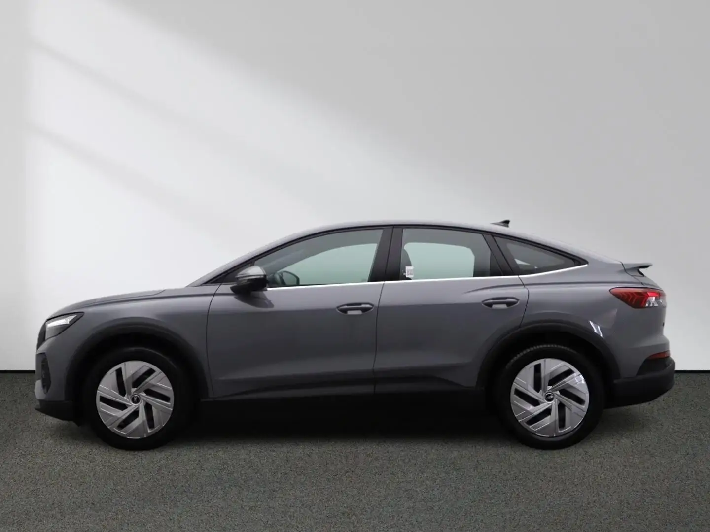 Audi Q4 e-tron Sportback 35 LED Drive Select APS Gris - 2