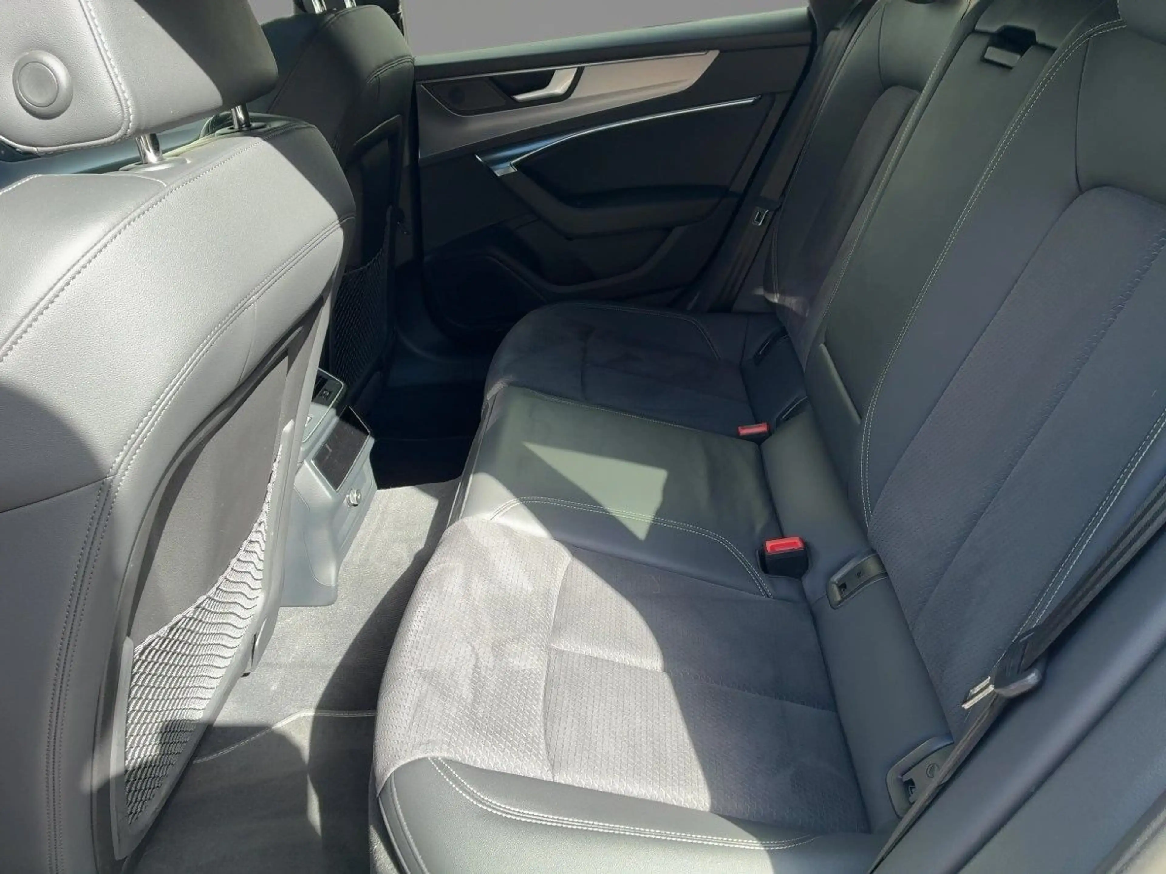 Audi A7 TFSI e quattro S tronic S line Virt — photo 7