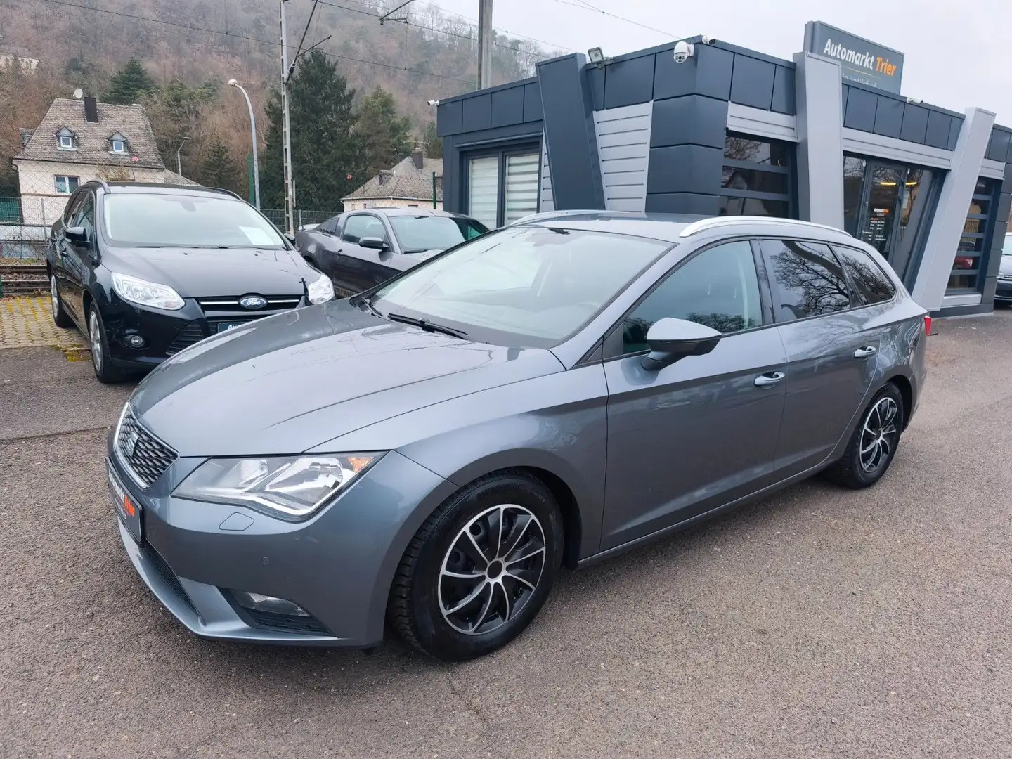 SEAT Leon ST Style Export ! TÜV bis 04/2025! Gris - 1