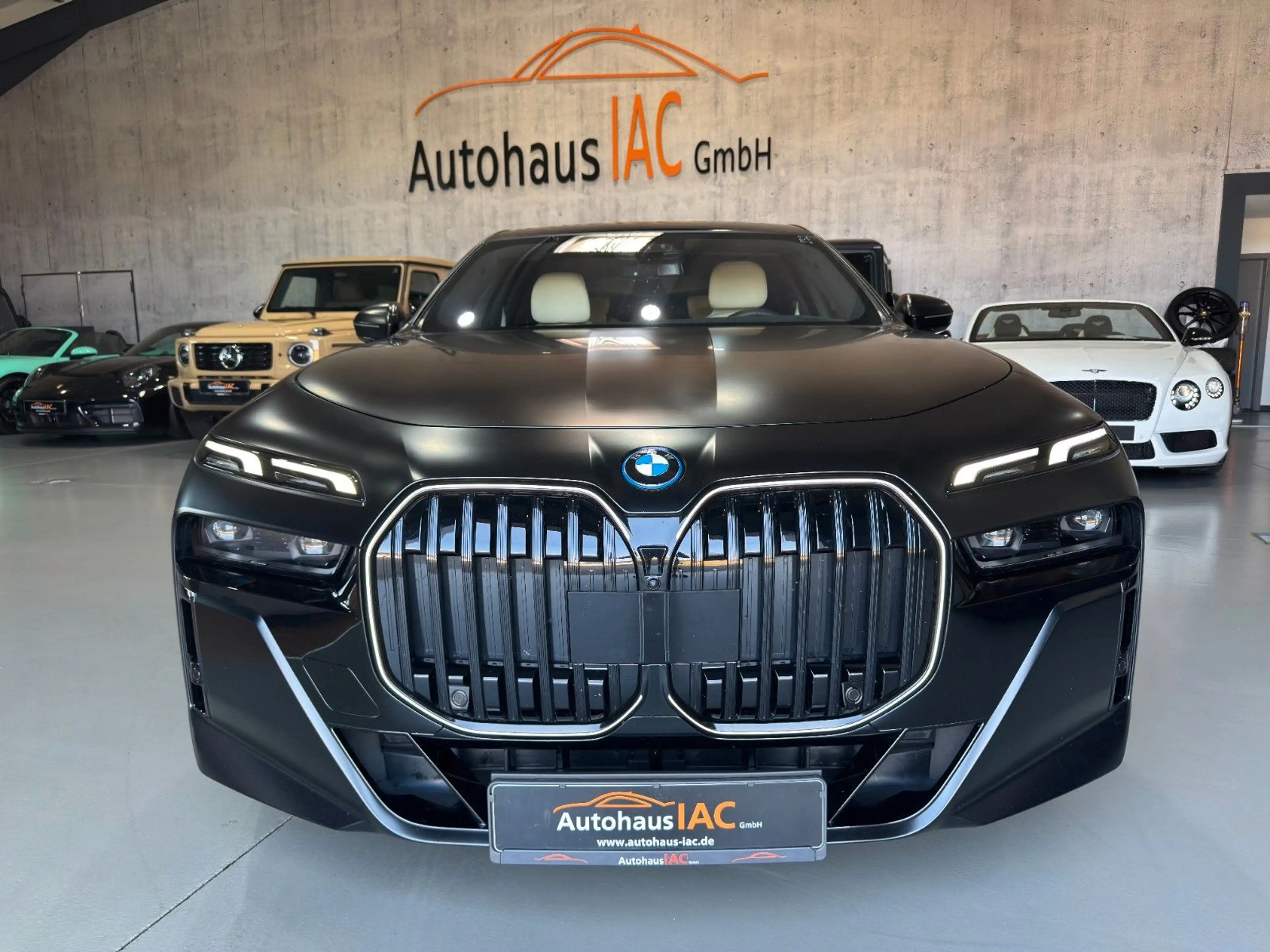 BMW 750 /e/xDrive/M/Sport/TV/360*/3D — photo 3