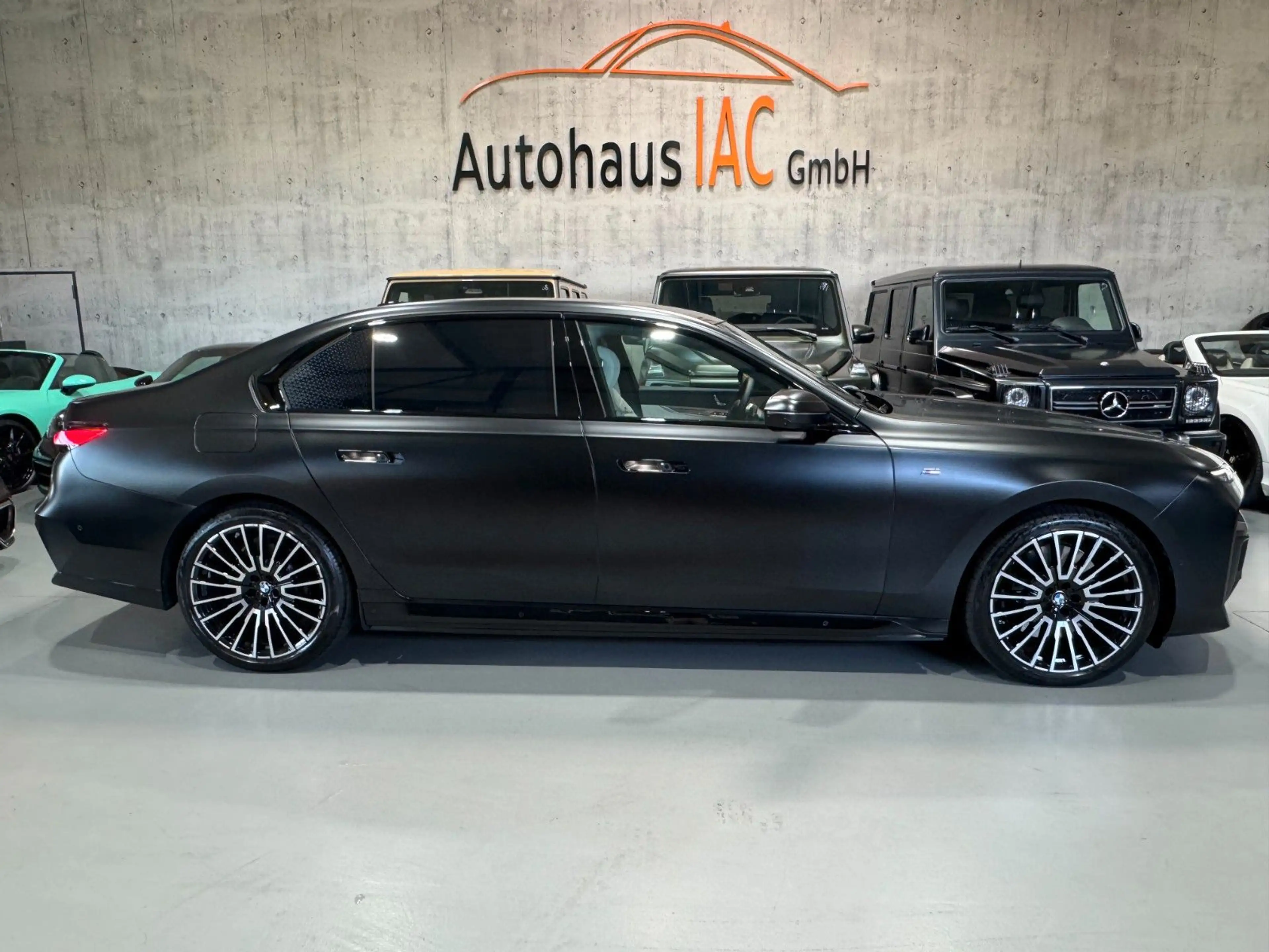 BMW 750 /e/xDrive/M/Sport/TV/360*/3D — photo 7