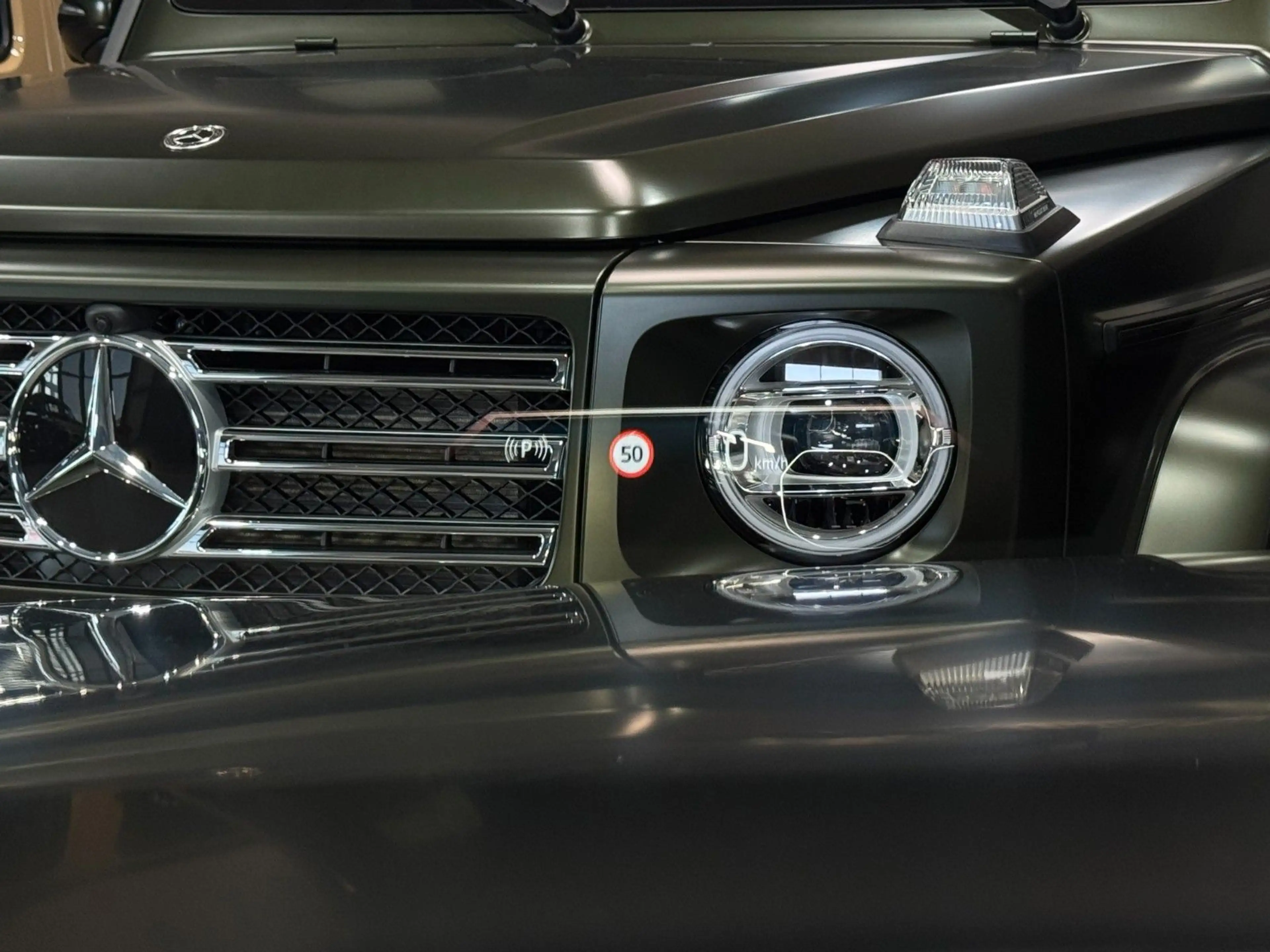 BMW 750 /e/xDrive/M/Sport/TV/360*/3D — photo 12