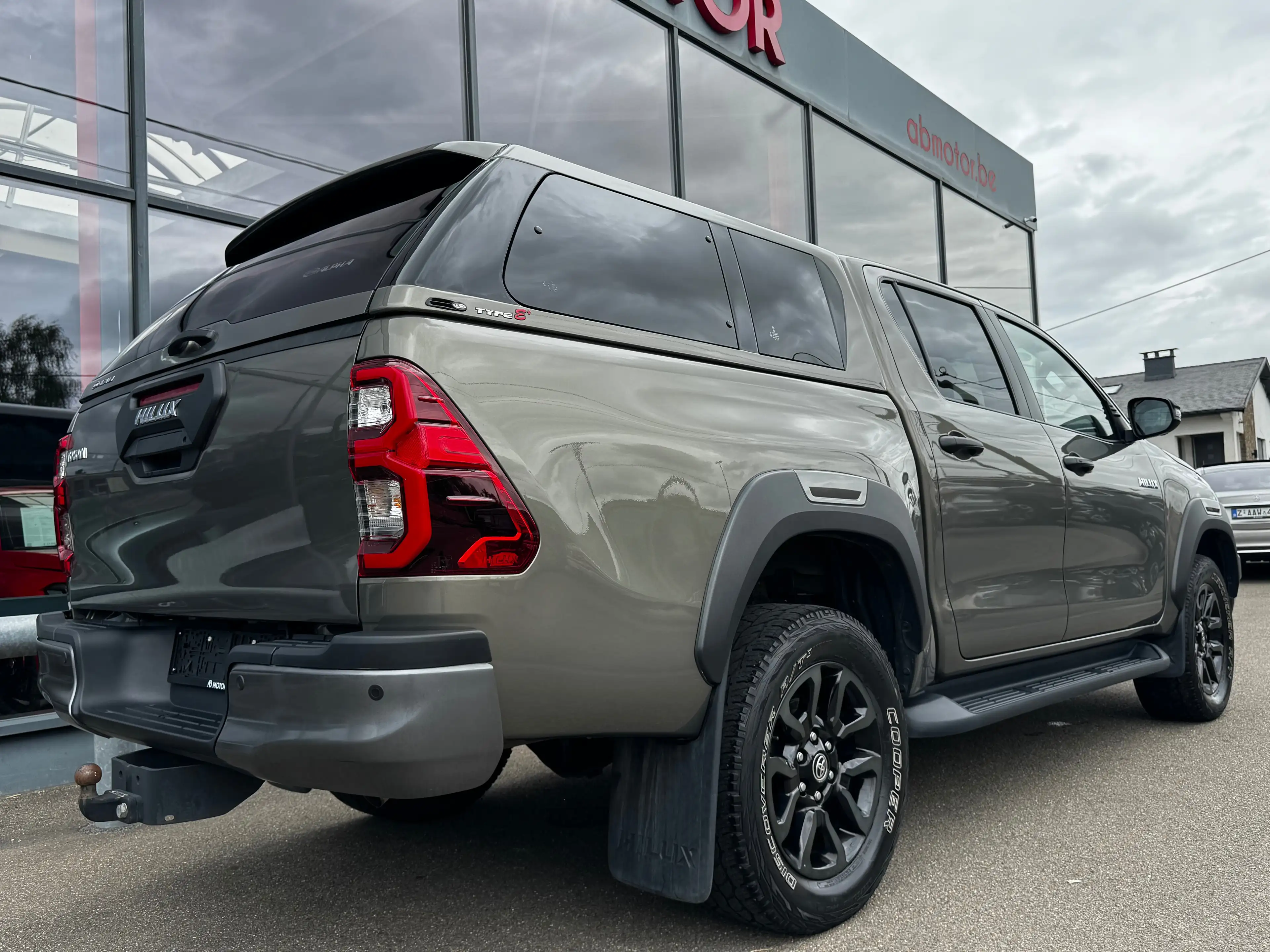 Toyota Hilux 2.8D-4D INVINCIBLE AUTO 4WD 204CV CAMERA 360 1ER PROPRIETAIRE HARDTOP TVA DEDUCTIBLE — photo 8
