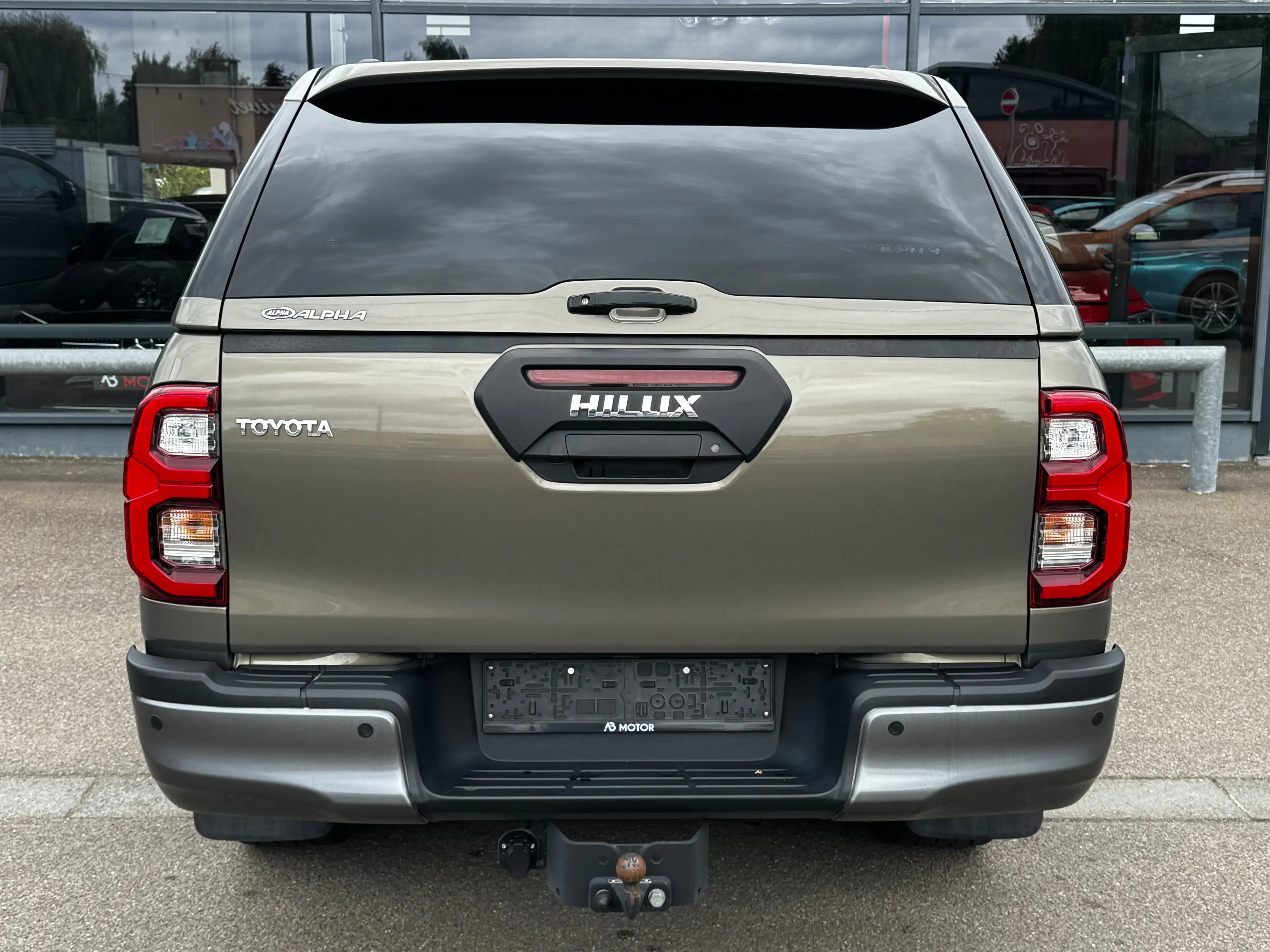 Toyota Hilux 2.8D-4D INVINCIBLE AUTO 4WD 204CV CAMERA 360 1ER PROPRIETAIRE HARDTOP TVA DEDUCTIBLE — photo 10