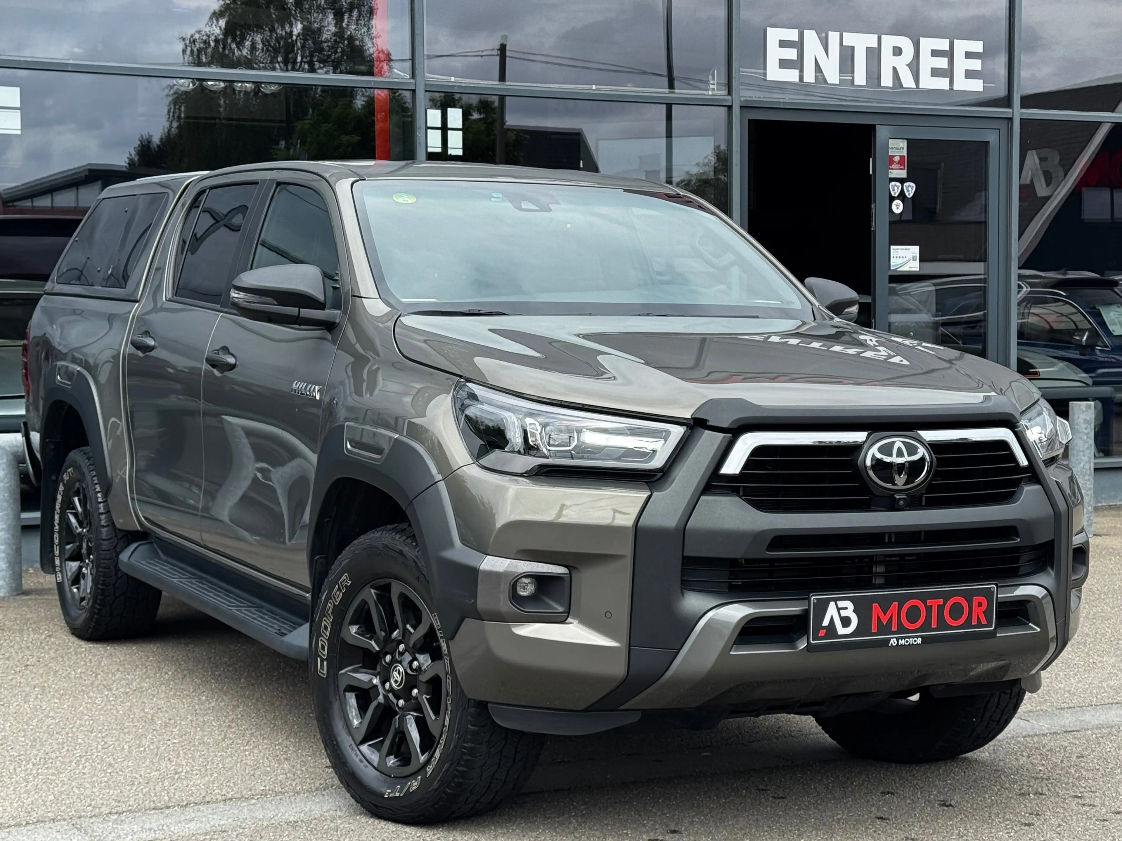 Toyota Hilux 2.8D-4D INVINCIBLE AUTO 4WD 204CV CAMERA 360 1ER PROPRIETAIRE HARDTOP TVA DEDUCTIBLE