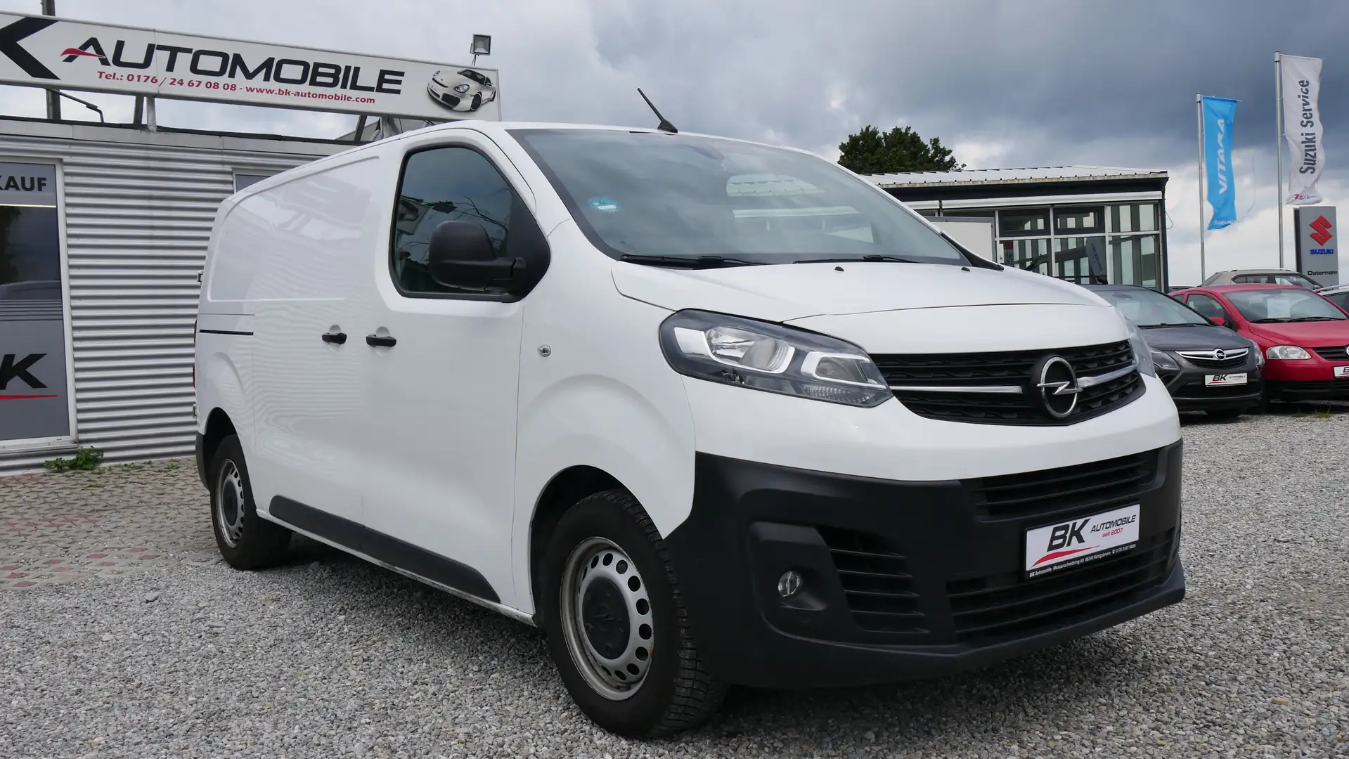 Opel Vivaro Euro 6 1. Hand Allwetter Einparkhilfe Tempom Klima Weiß - 1
