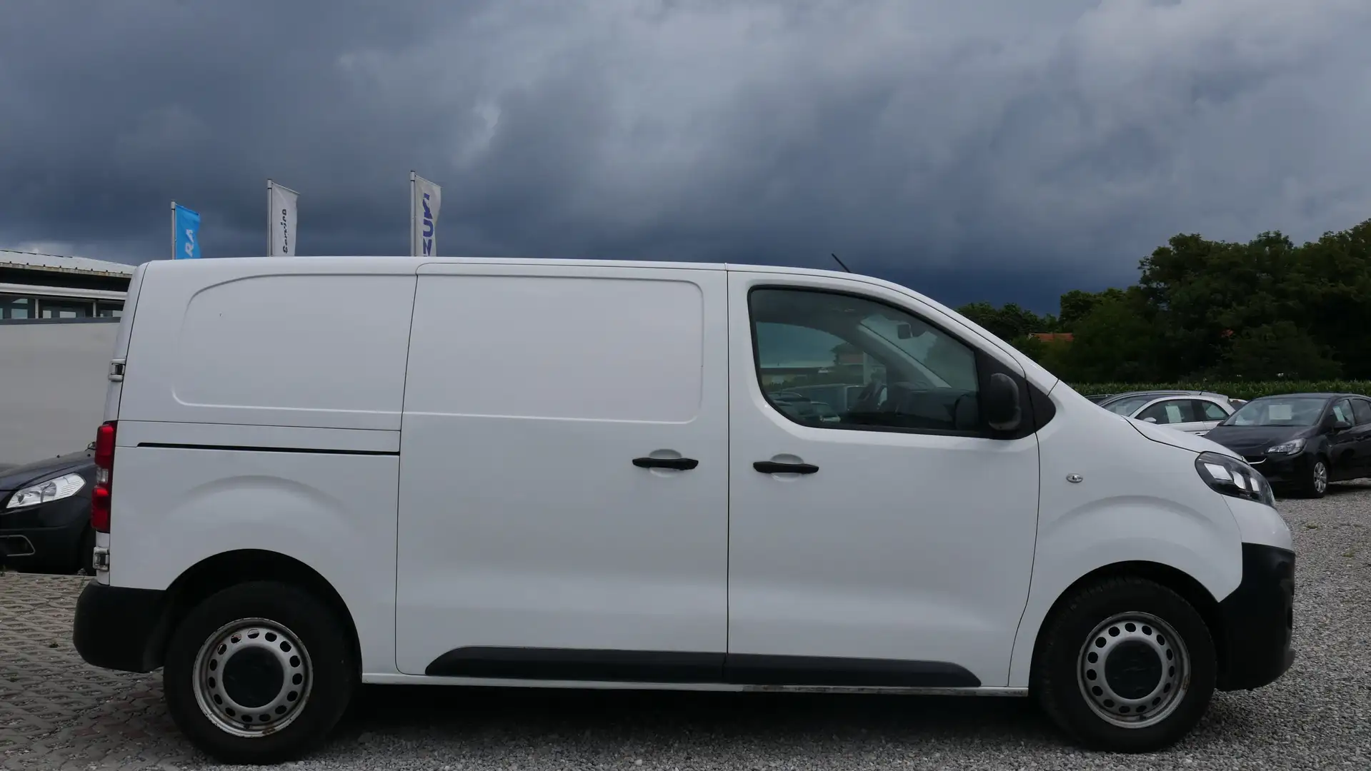 Opel Vivaro Euro 6 1. Hand Allwetter Einparkhilfe Tempom Klima Weiß - 2