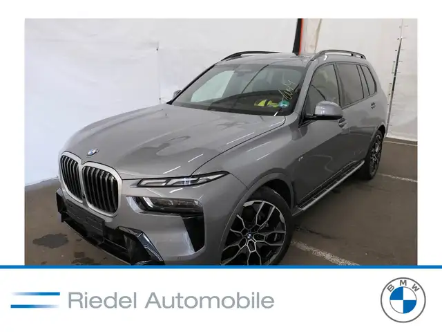 BMW X7 xDrive40i M Sportpaket*Standhzg*AHK*DAPro*22"