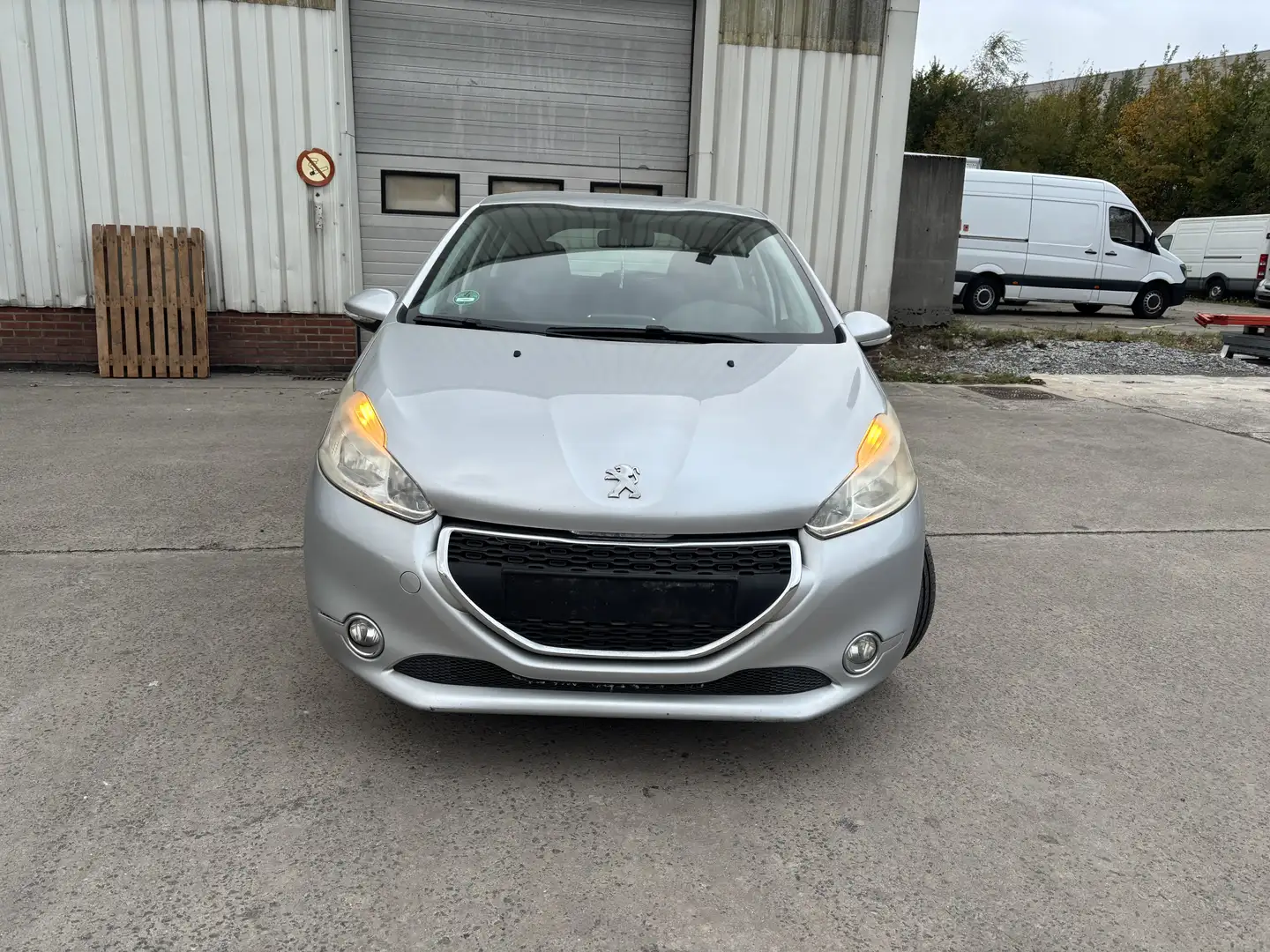 Peugeot 208 1.2i Active Zilver - 1