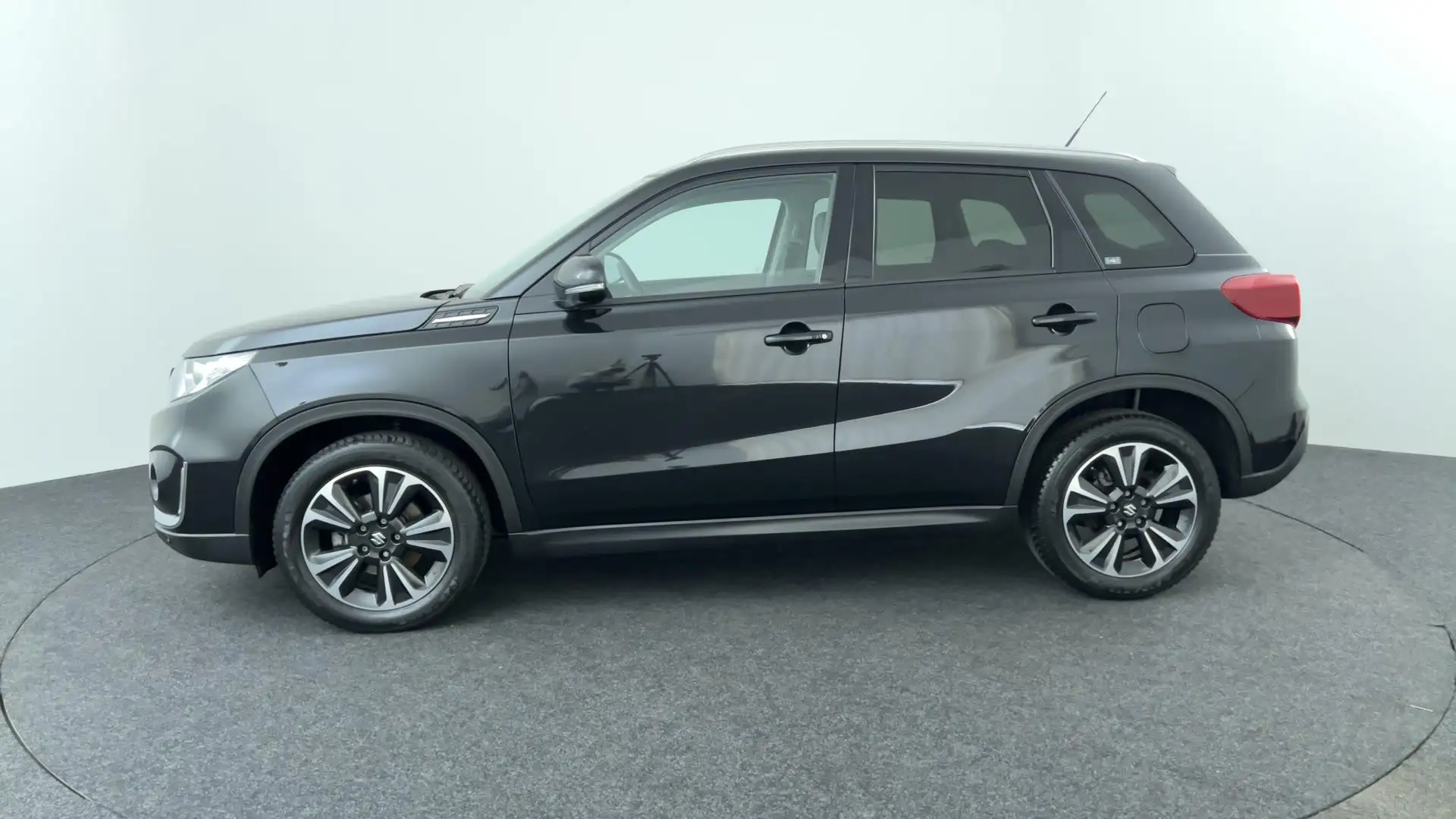 Suzuki Vitara 1.4 Boosterjet AllGrip Stijl | RIJKLAARPRIJS | Schwarz - 2