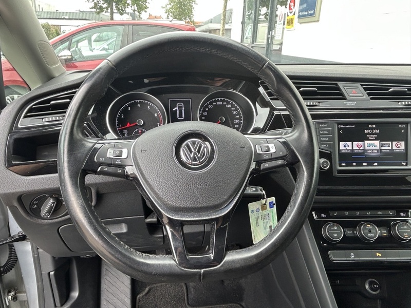 Volkswagen Touran 1.4 TSI Comf Bns 7p — photo 9