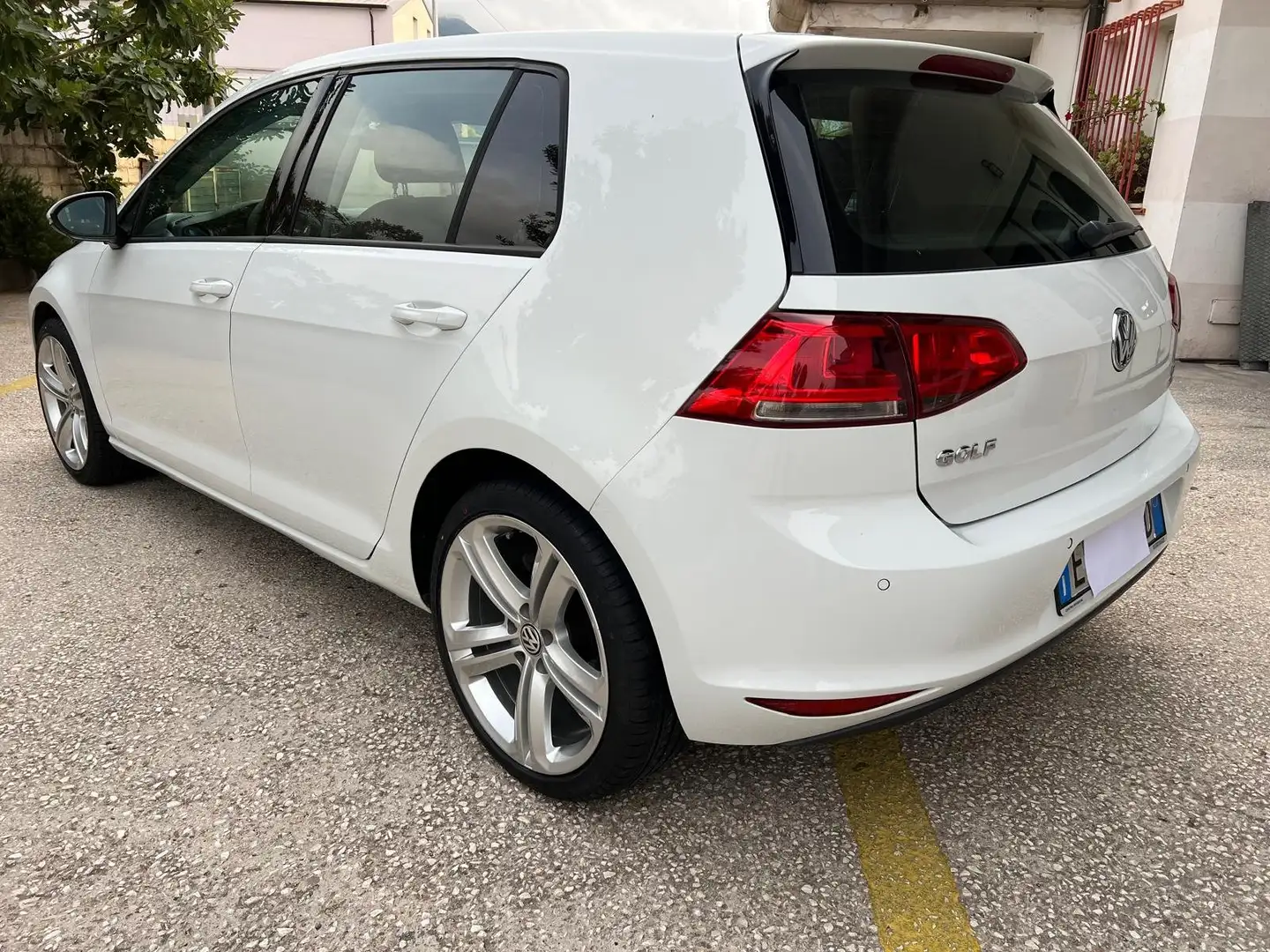 Volkswagen Golf 1.6 TDI 90 CV 5p. Comfortline BlueMotion Tech Bianco - 2
