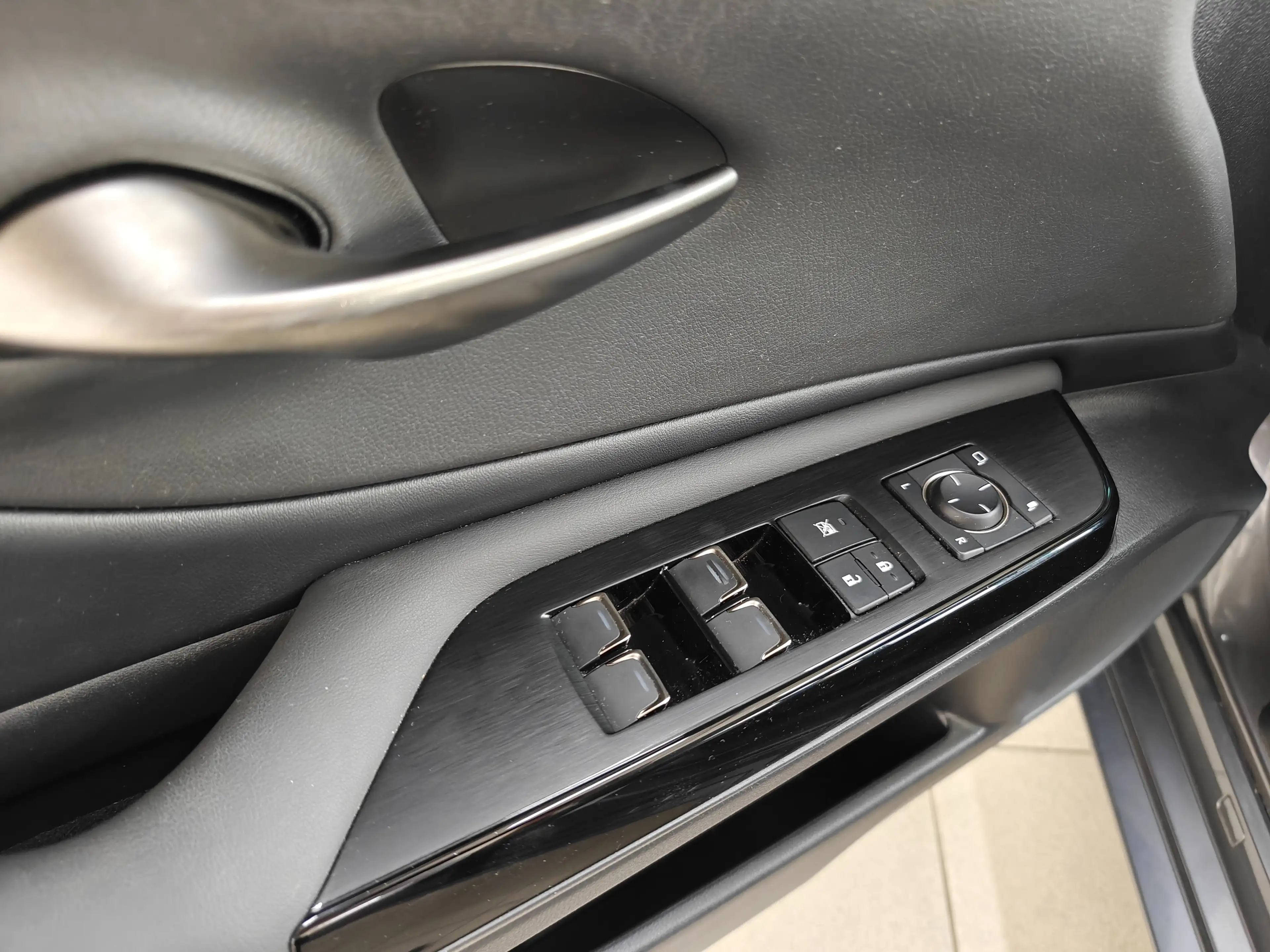 Lexus ES 300 ES 300h OPEN DAK/NAVI/CAMERA/ZETELVERW/ACC/LEDER — photo 10
