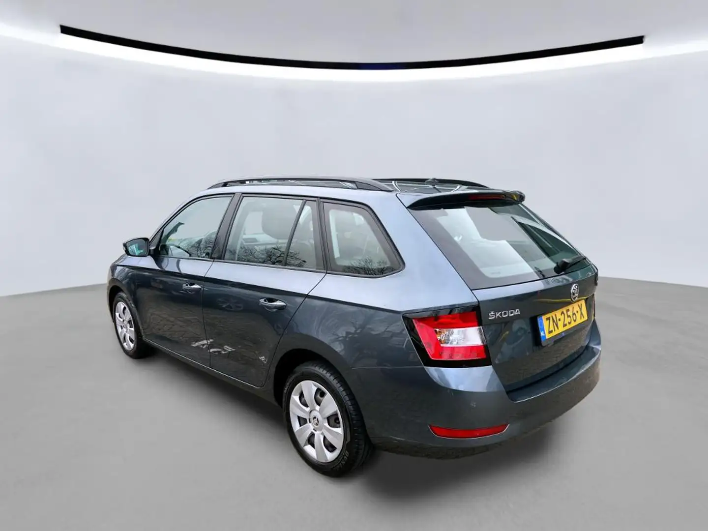 Skoda Fabia Combi 1.0 Active / CRUISE CONTROL/ SMARTLINK/ AIRC Grijs - 2