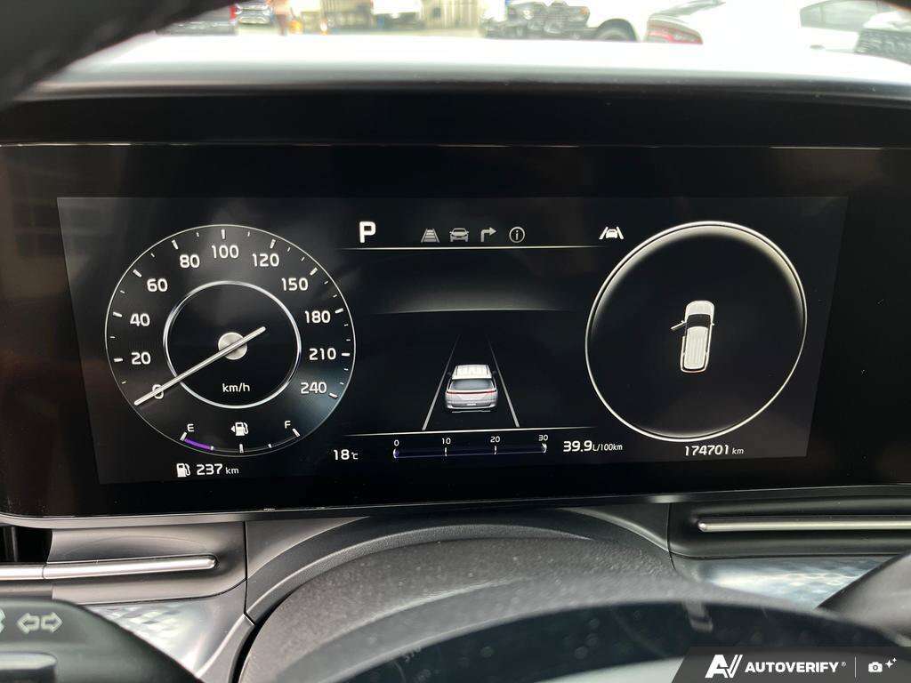 used 2022 Kia Carnival car, priced at $28,888