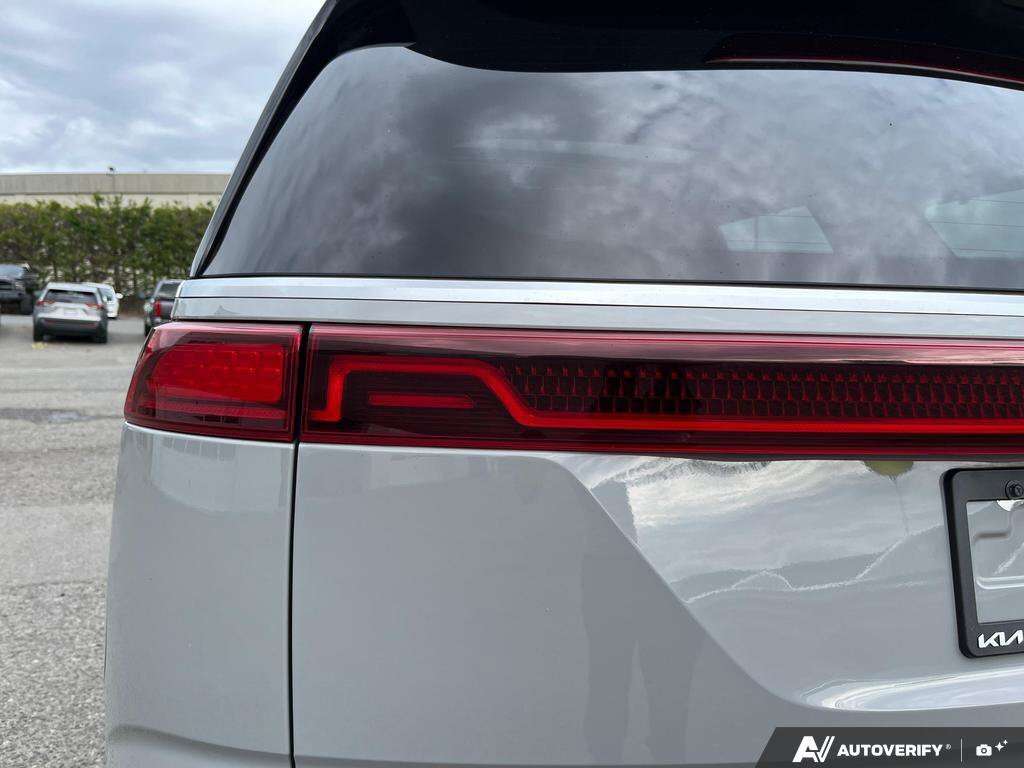 used 2022 Kia Carnival car, priced at $28,888